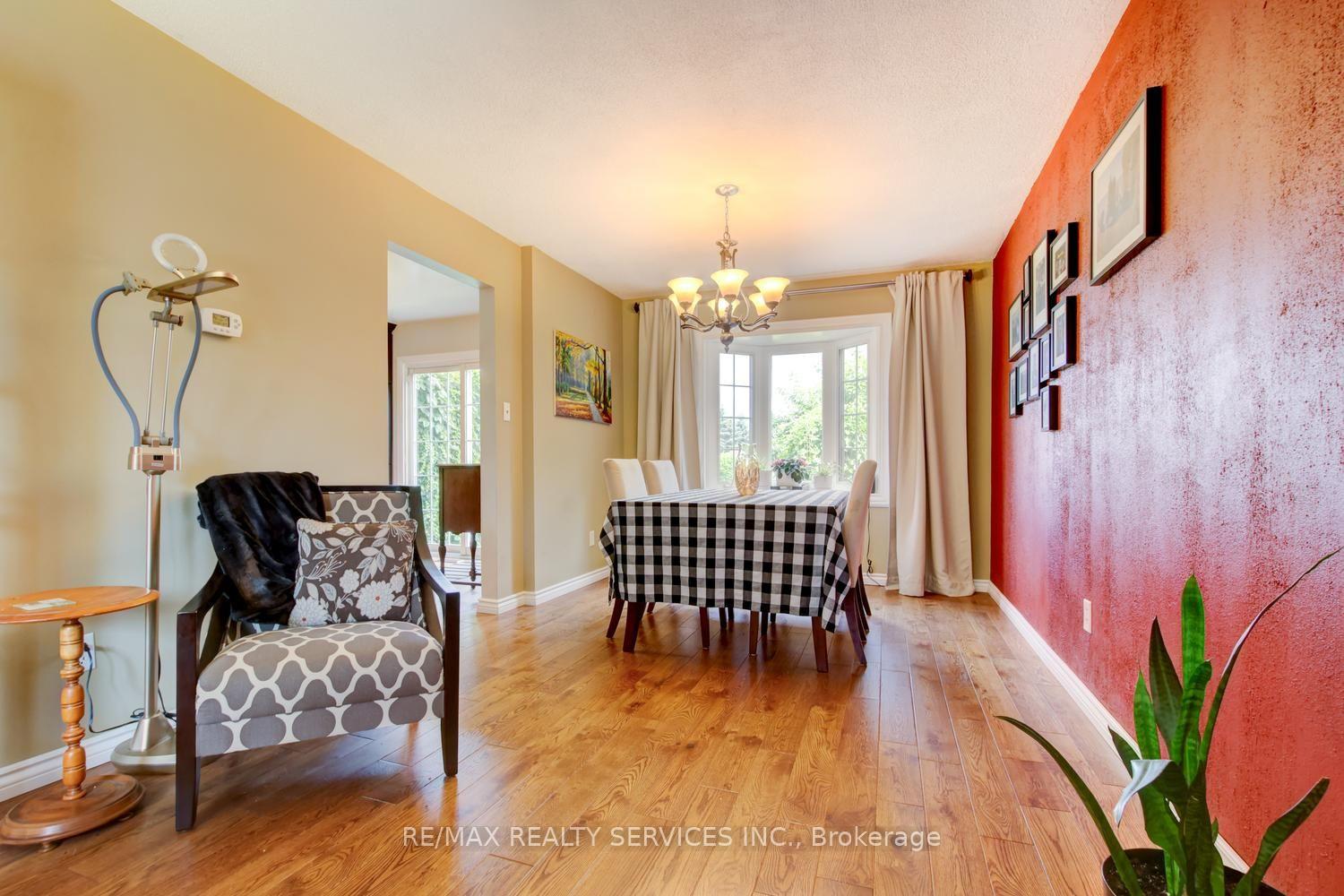 Photo 8 of 16 Cavalier Court, Brampton, Madoc — HOMEH