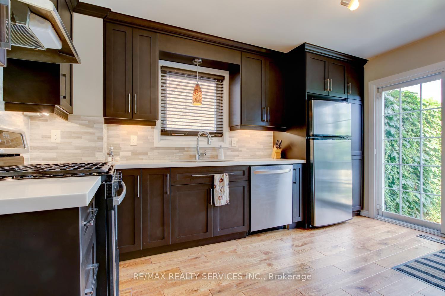 Photo 13 of 16 Cavalier Court, Brampton, Madoc — HOMEH