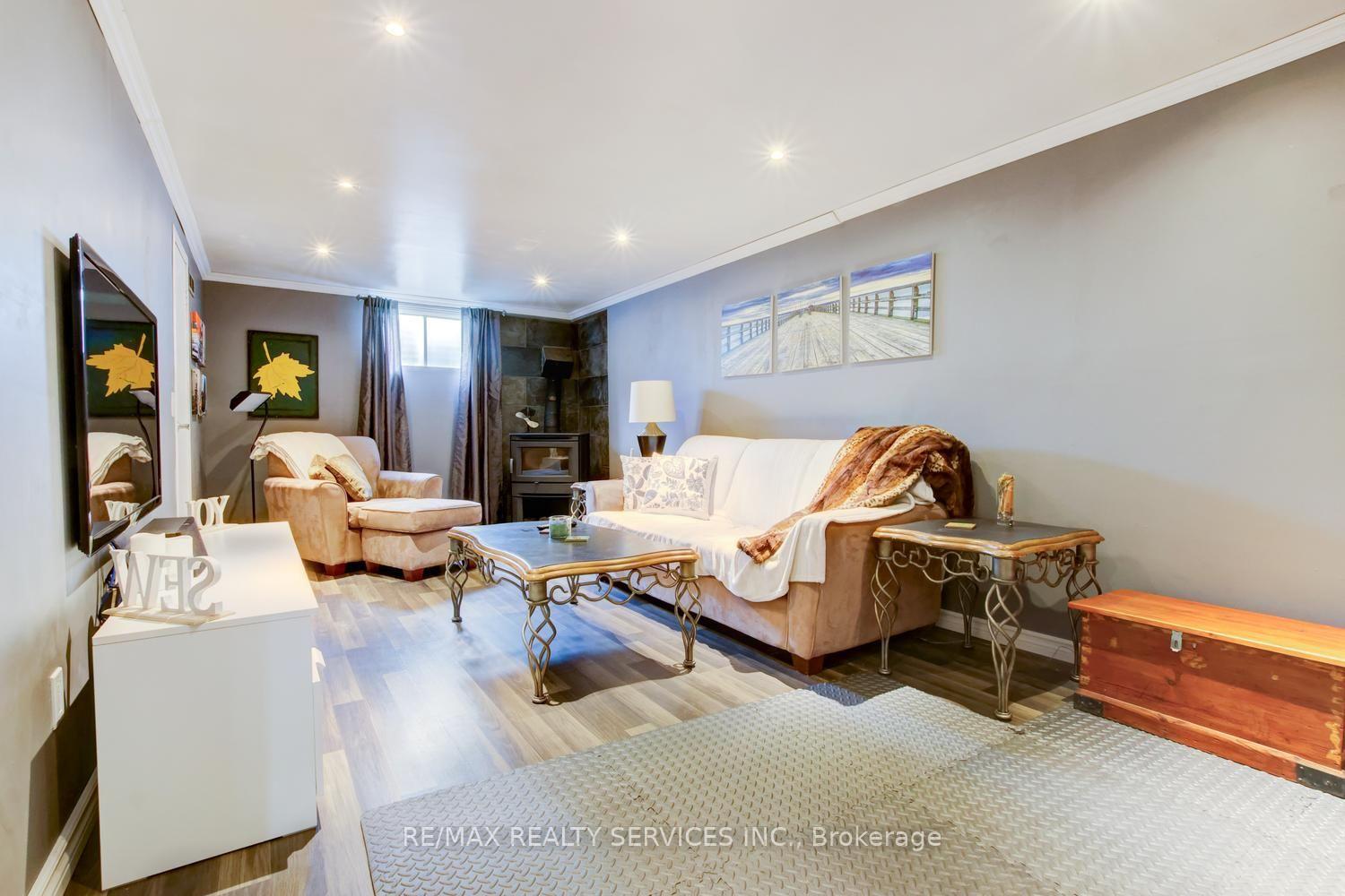 Photo 31 of 16 Cavalier Court, Brampton, Madoc — HOMEH
