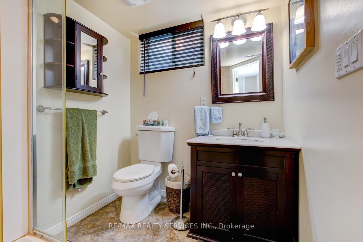Photo 37 of 16 Cavalier Court, Brampton, Madoc — HOMEH