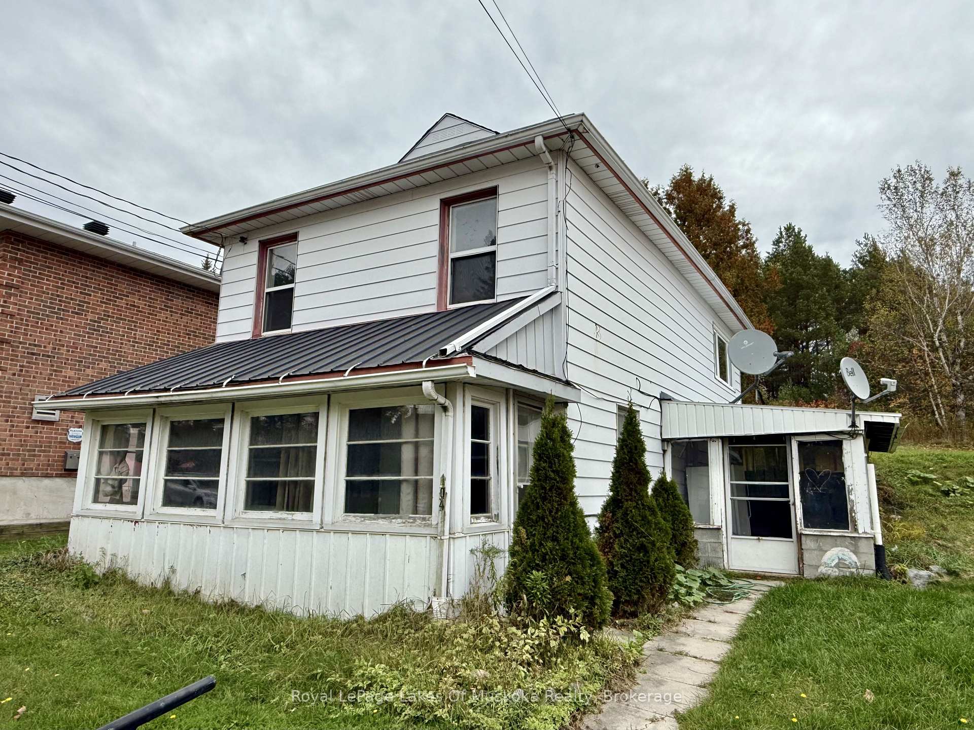 Photo of 104 Ontario Street