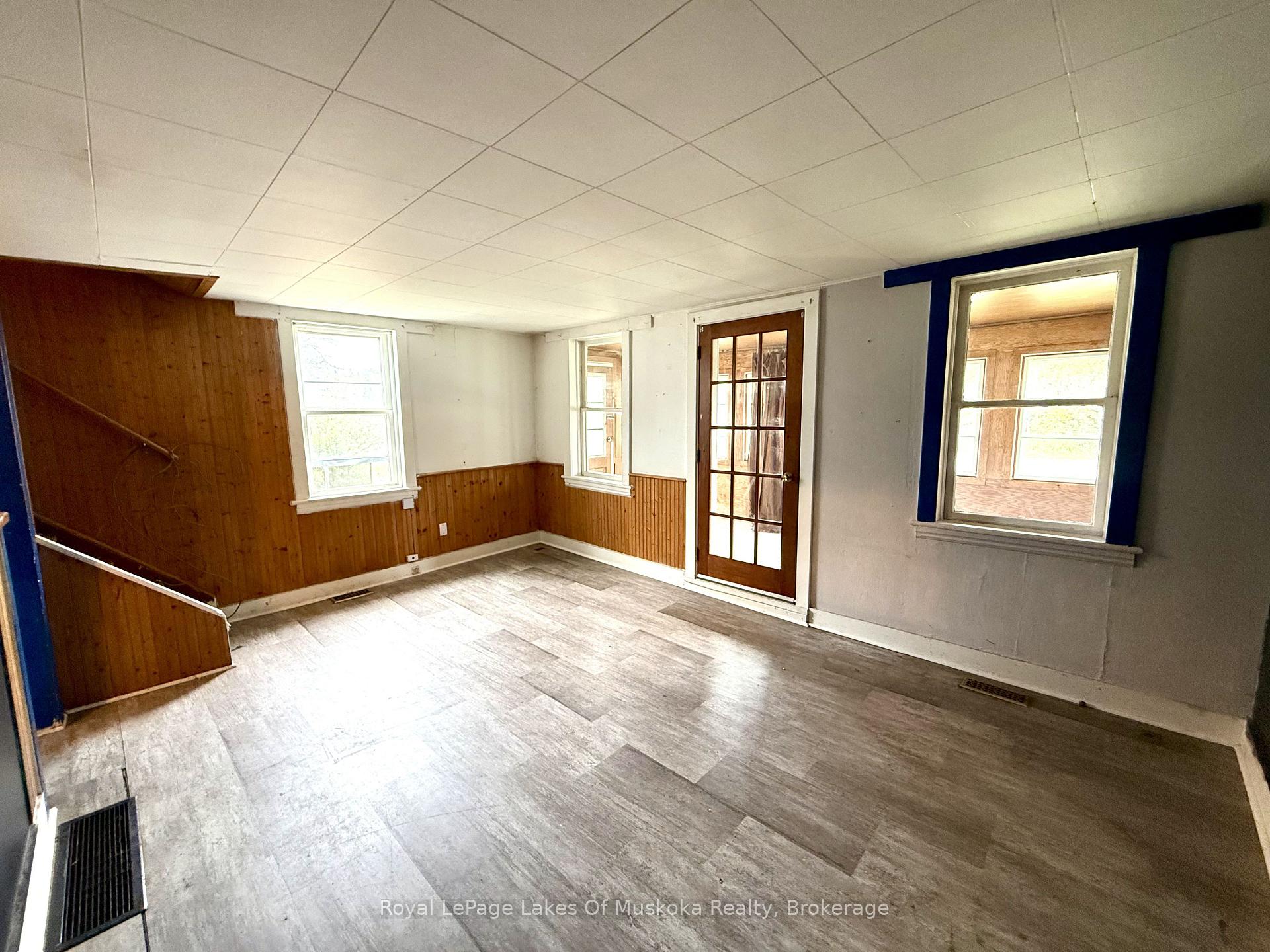 Photo 6 of 104 Ontario Street, Burk's Falls — HOMEH