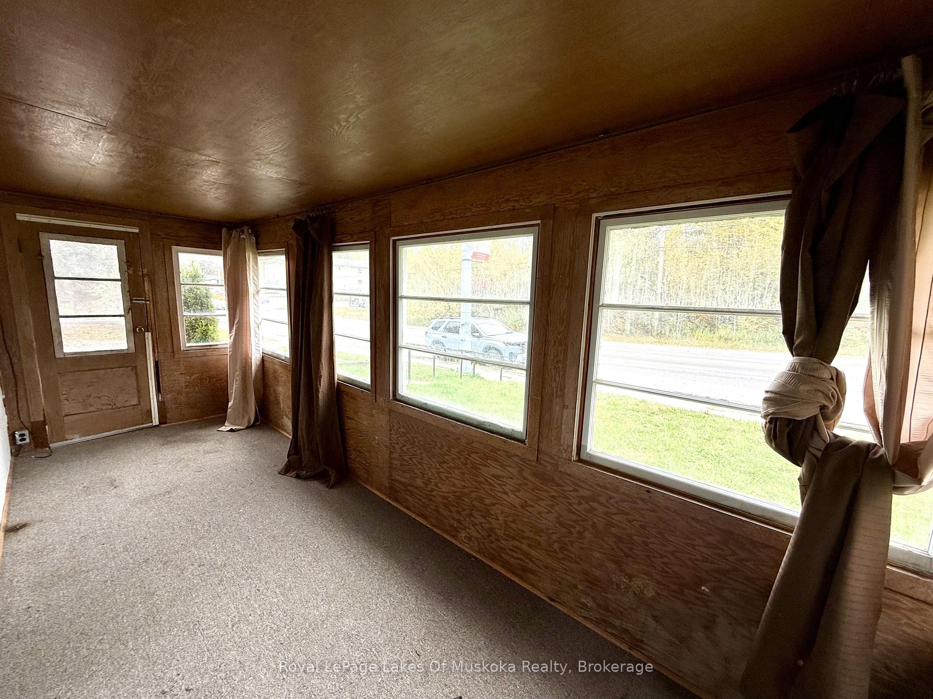 Photo 8 of 104 Ontario Street, Burk's Falls — HOMEH