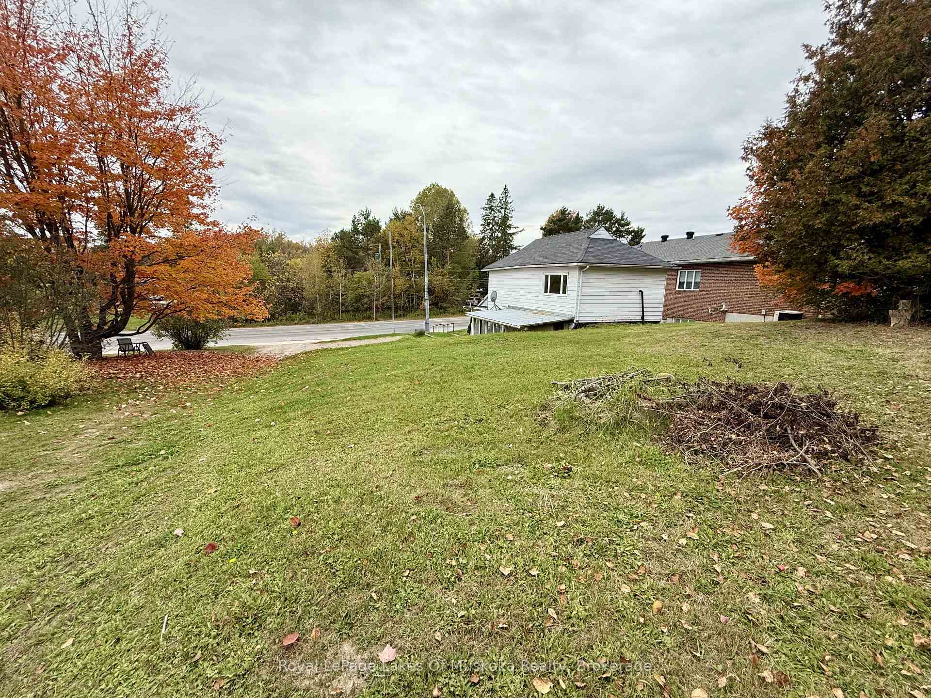 Photo 20 of 104 Ontario Street, Burk's Falls — HOMEH