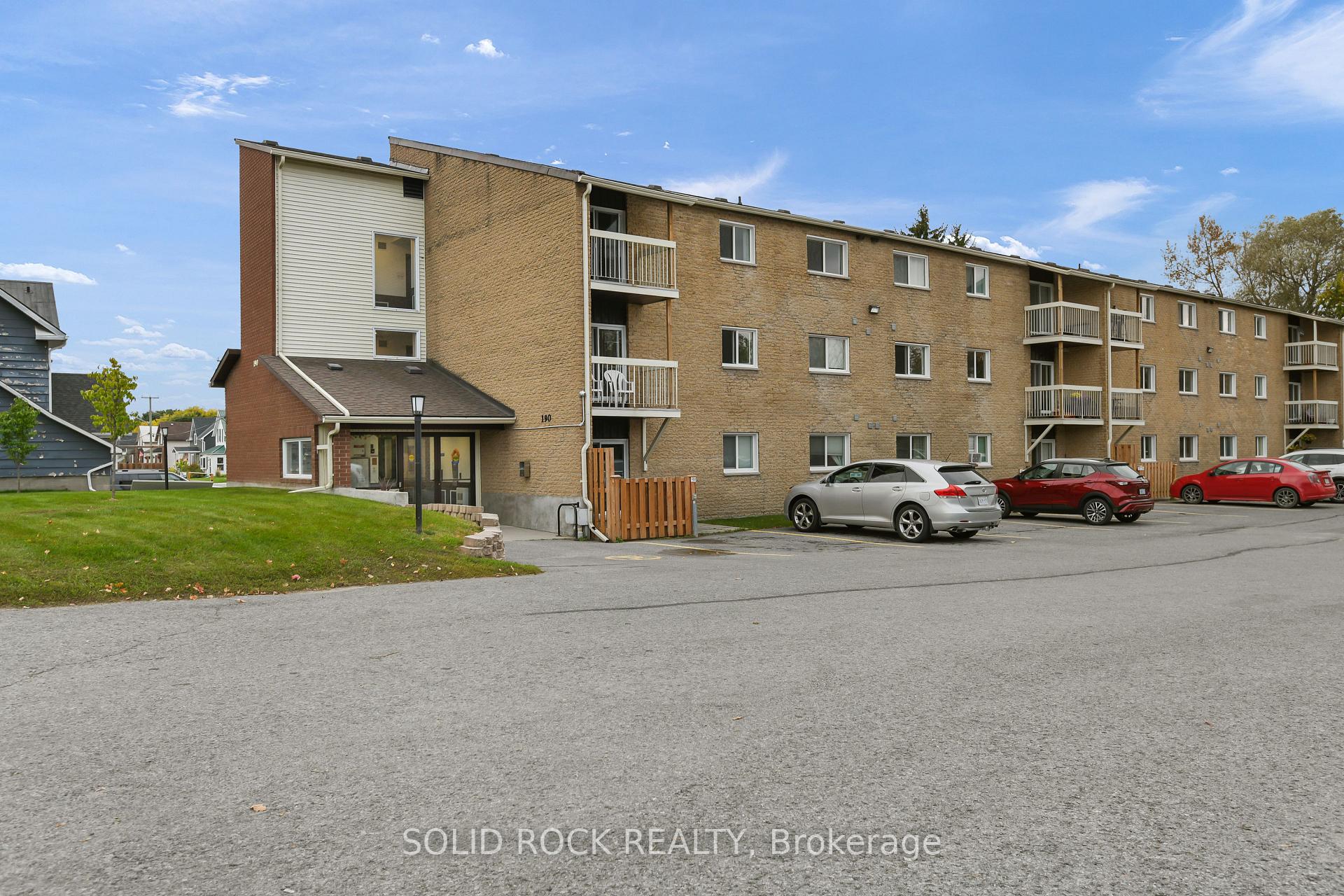 Photo of Unit 207, 190 Elgin Street W