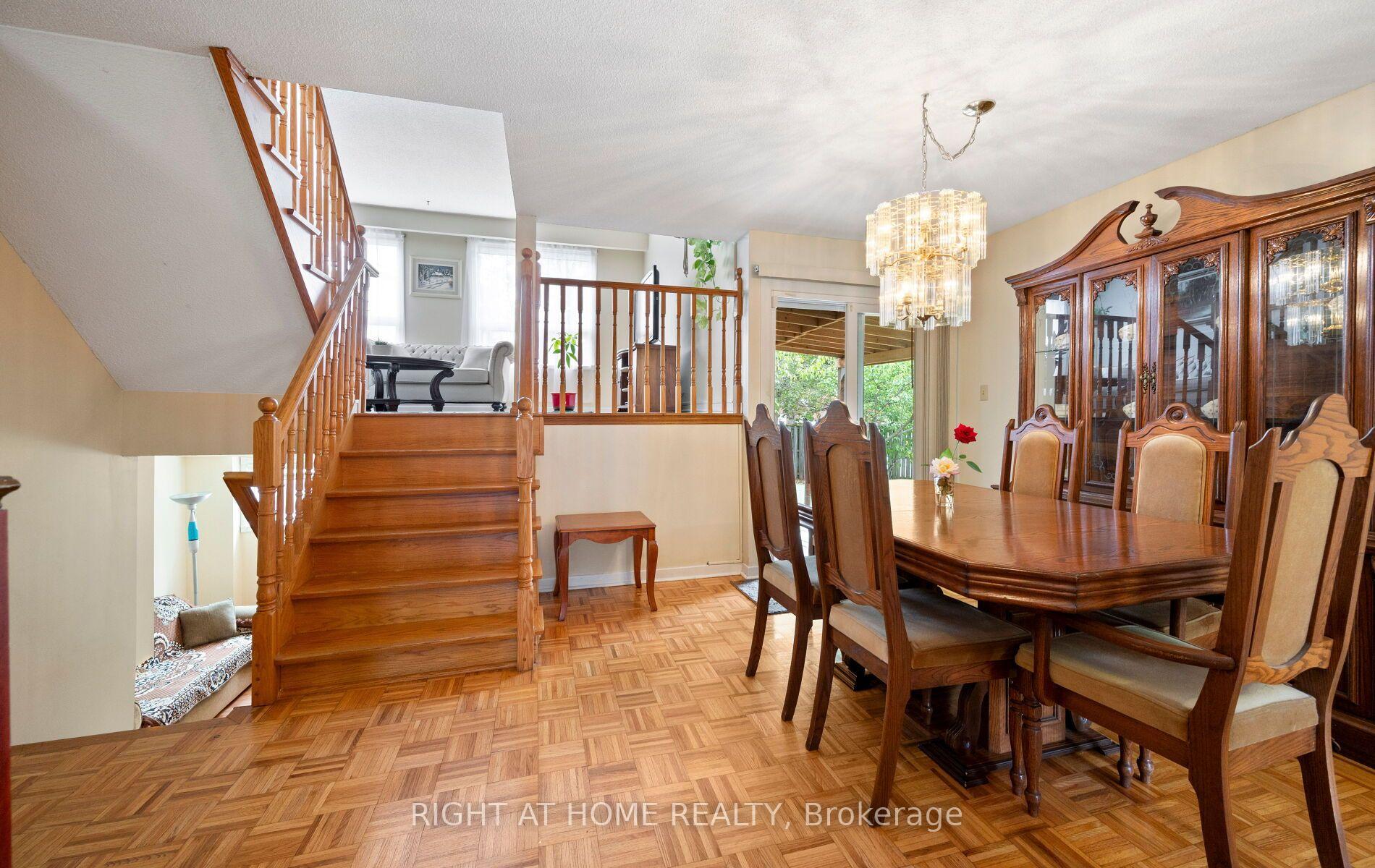 Photo 8 of 875 Messenger Meadow Drive, Mississauga, Creditview — HOMEH