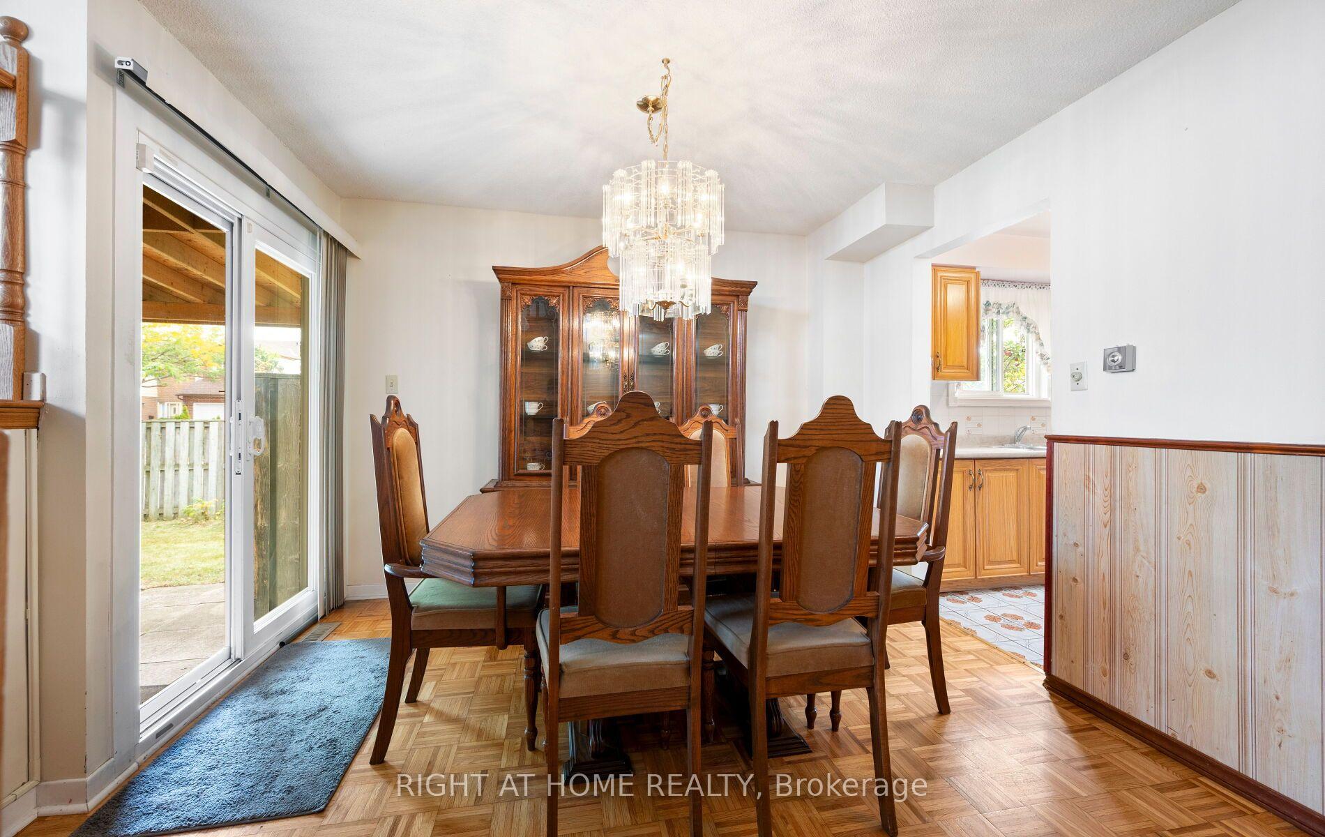 Photo 9 of 875 Messenger Meadow Drive, Mississauga, Creditview — HOMEH