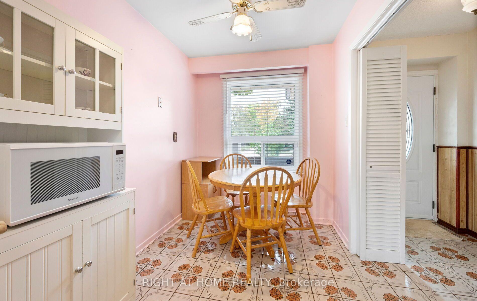 Photo 12 of 875 Messenger Meadow Drive, Mississauga, Creditview — HOMEH