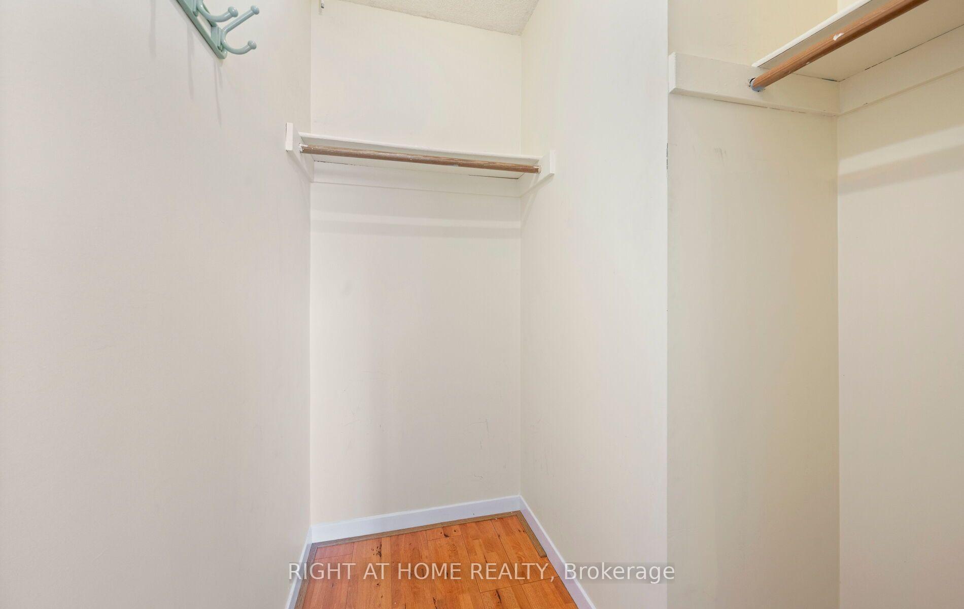 Photo 24 of 875 Messenger Meadow Drive, Mississauga, Creditview — HOMEH