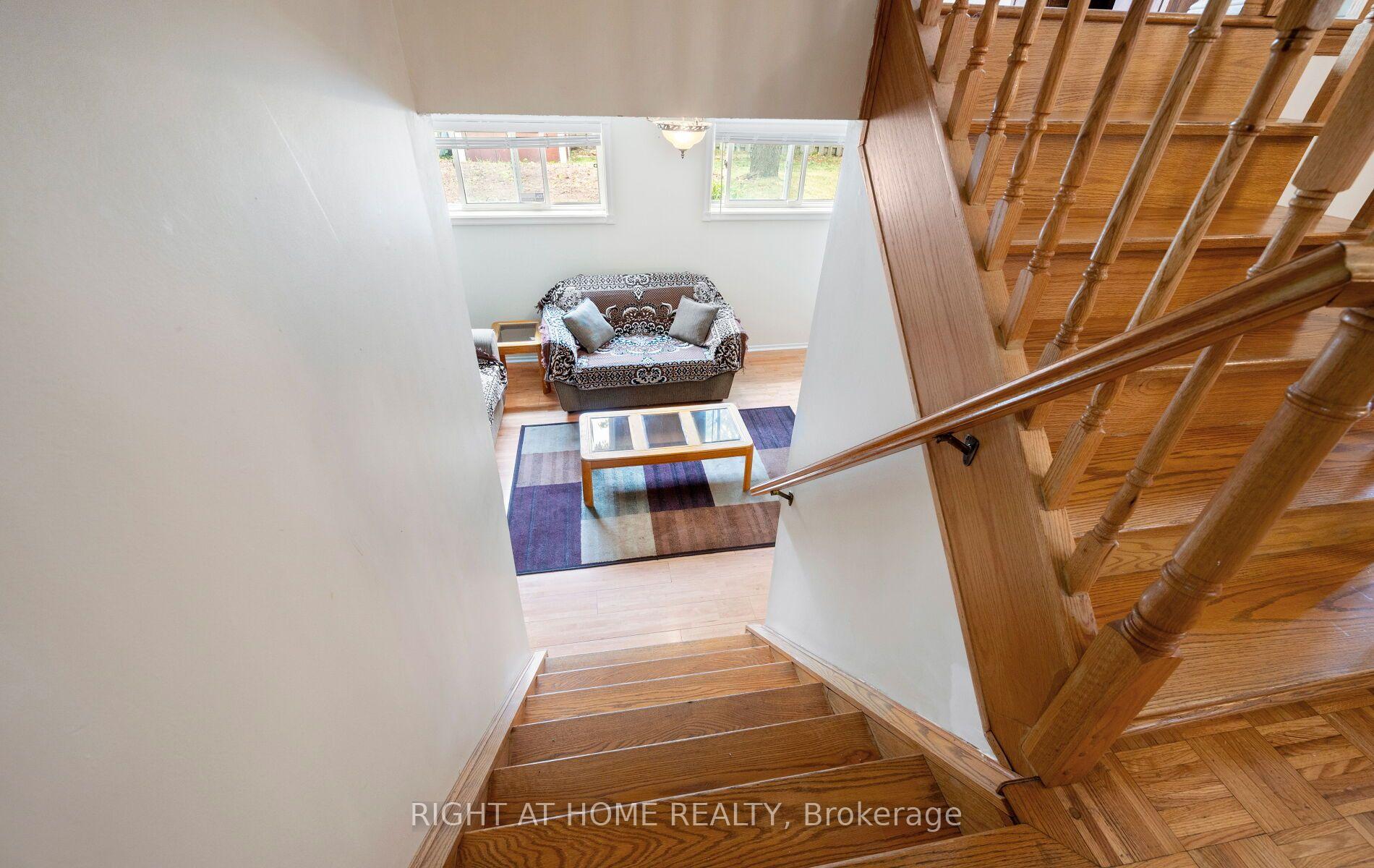 Photo 30 of 875 Messenger Meadow Drive, Mississauga, Creditview — HOMEH