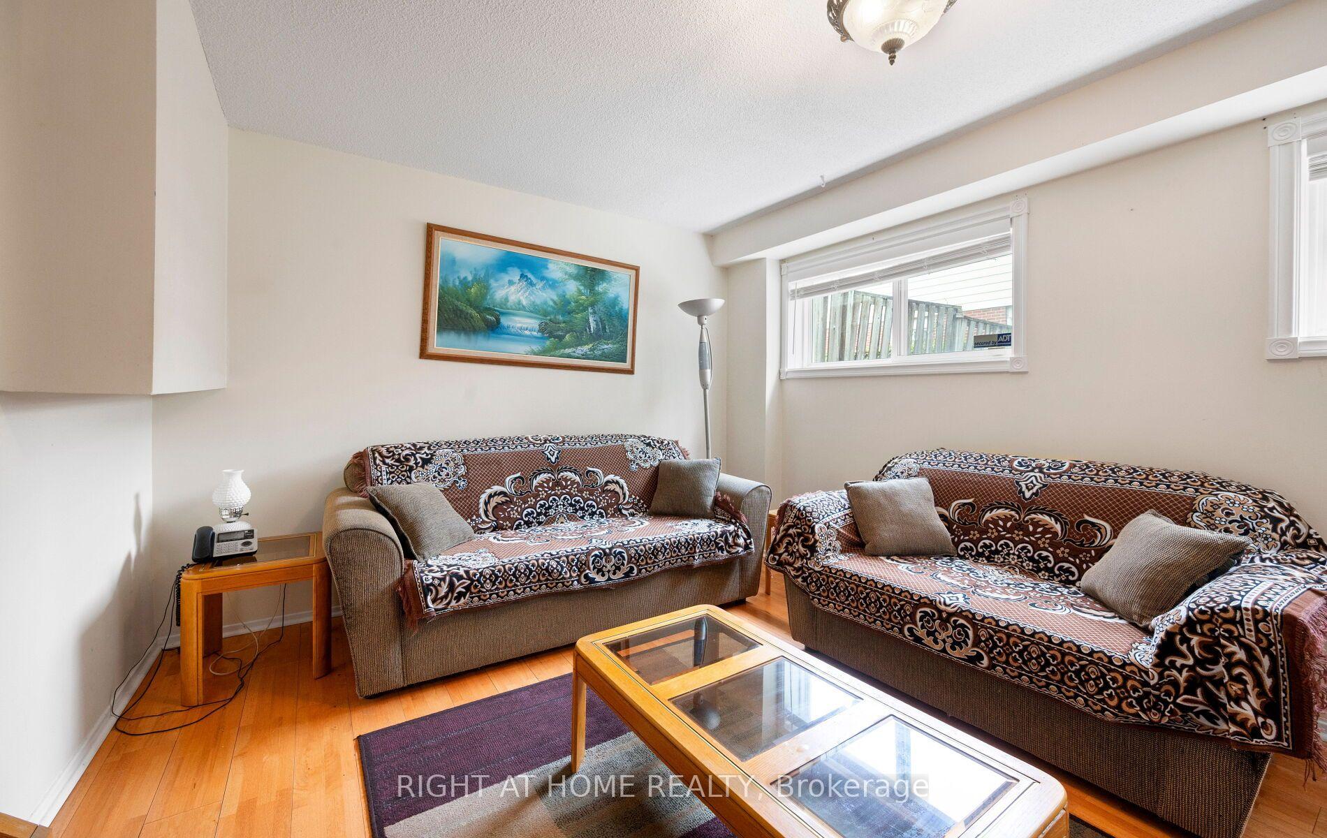 Photo 32 of 875 Messenger Meadow Drive, Mississauga, Creditview — HOMEH