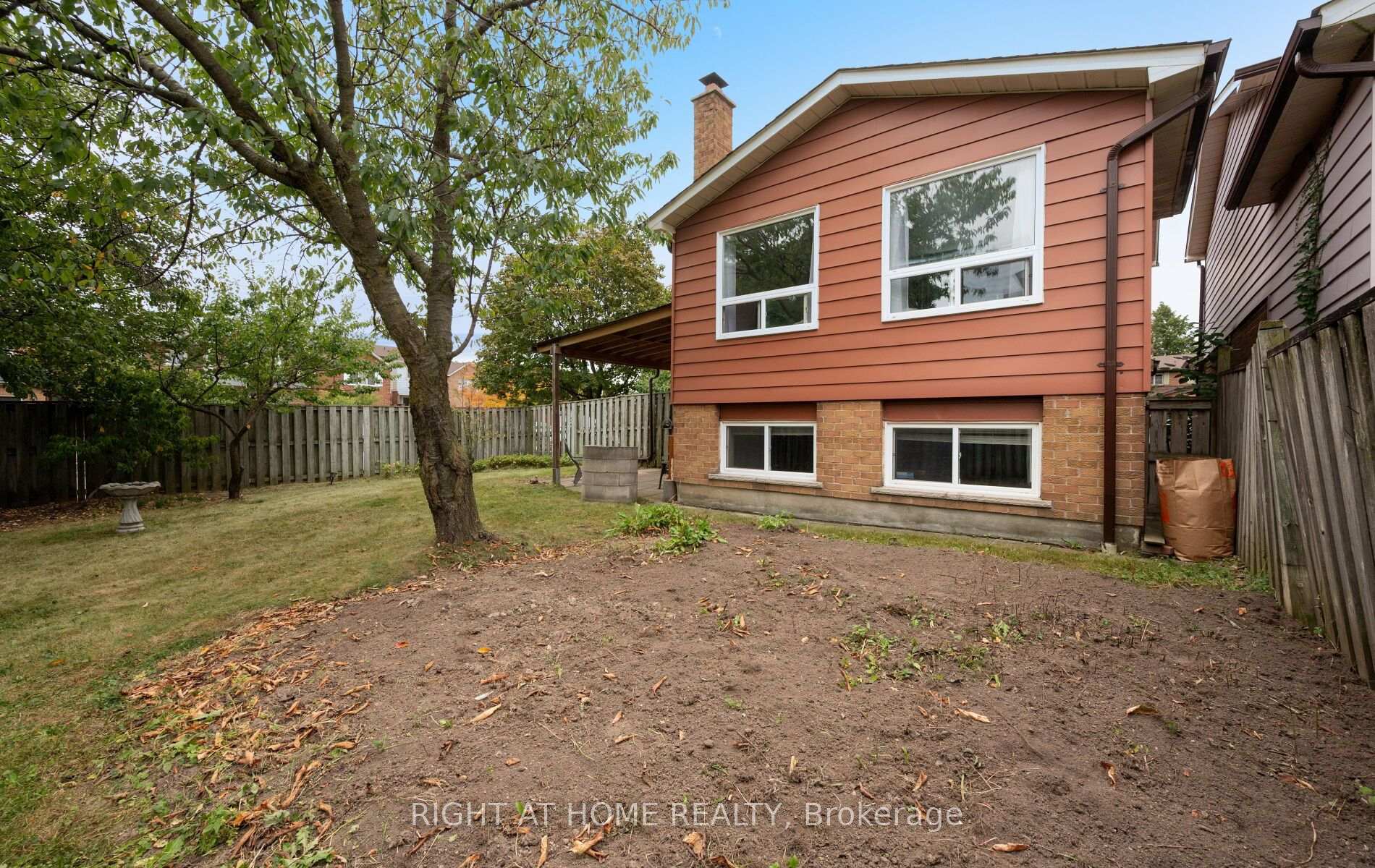 Photo 46 of 875 Messenger Meadow Drive, Mississauga, Creditview — HOMEH