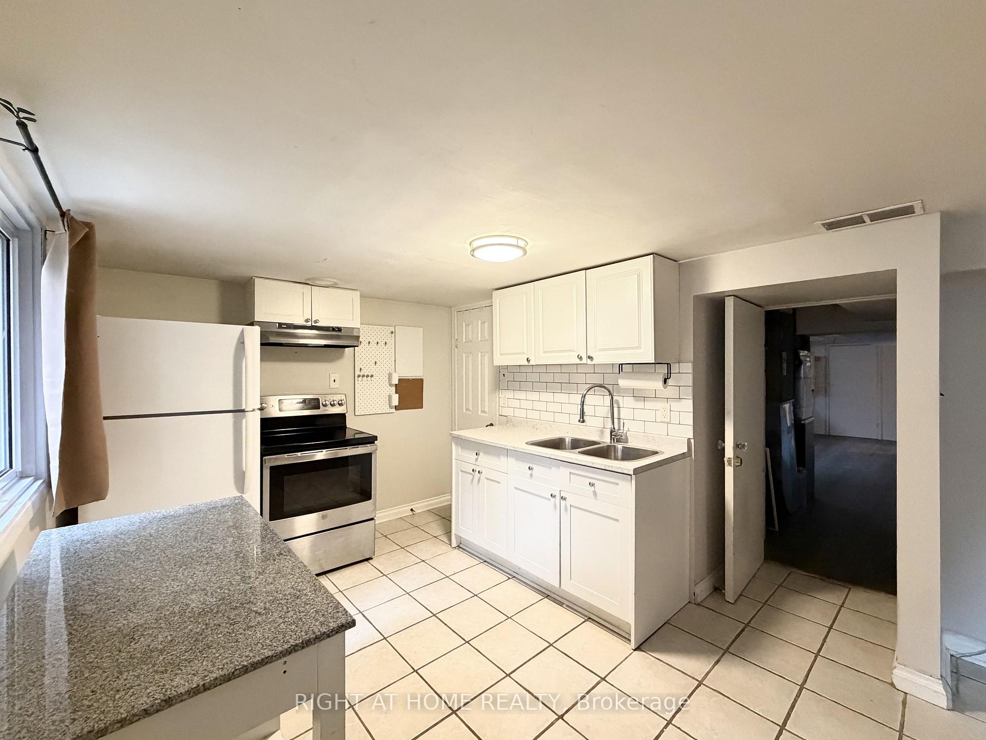 Photo of Unit Lower, 214 Greenwood Avenue
