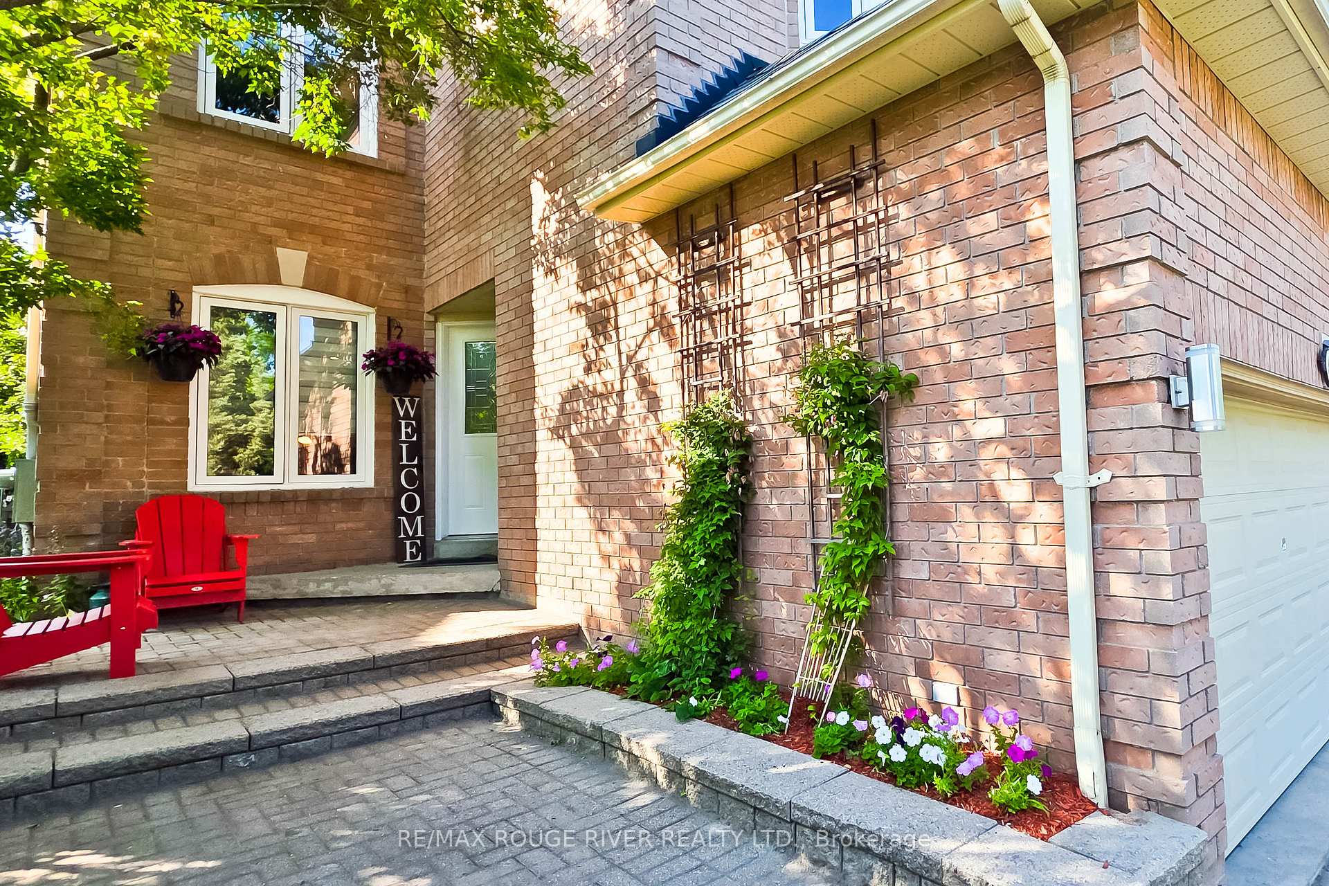 Photo 2 of 6 Knotty Pine Drive, Whitby, Williamsburg — HOMEH