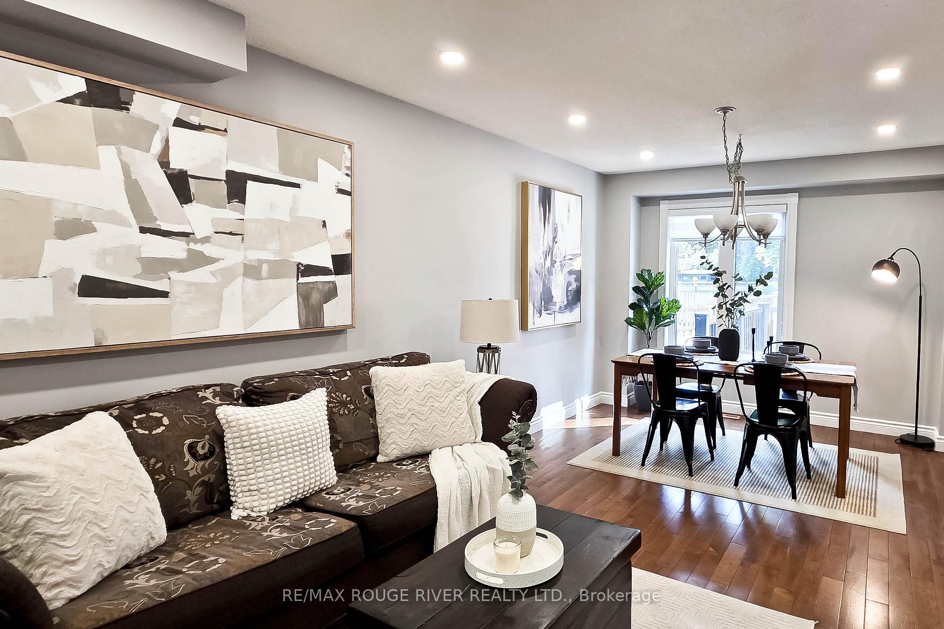 Photo 4 of 6 Knotty Pine Drive, Whitby, Williamsburg — HOMEH