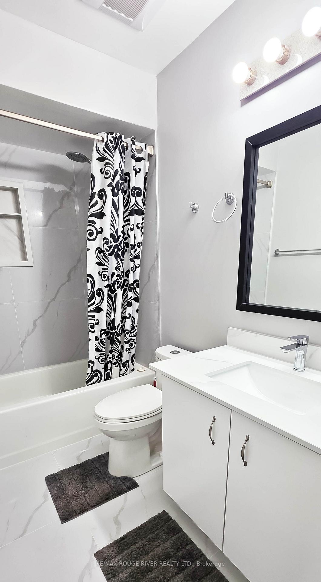 Photo 17 of 6 Knotty Pine Drive, Whitby, Williamsburg — HOMEH