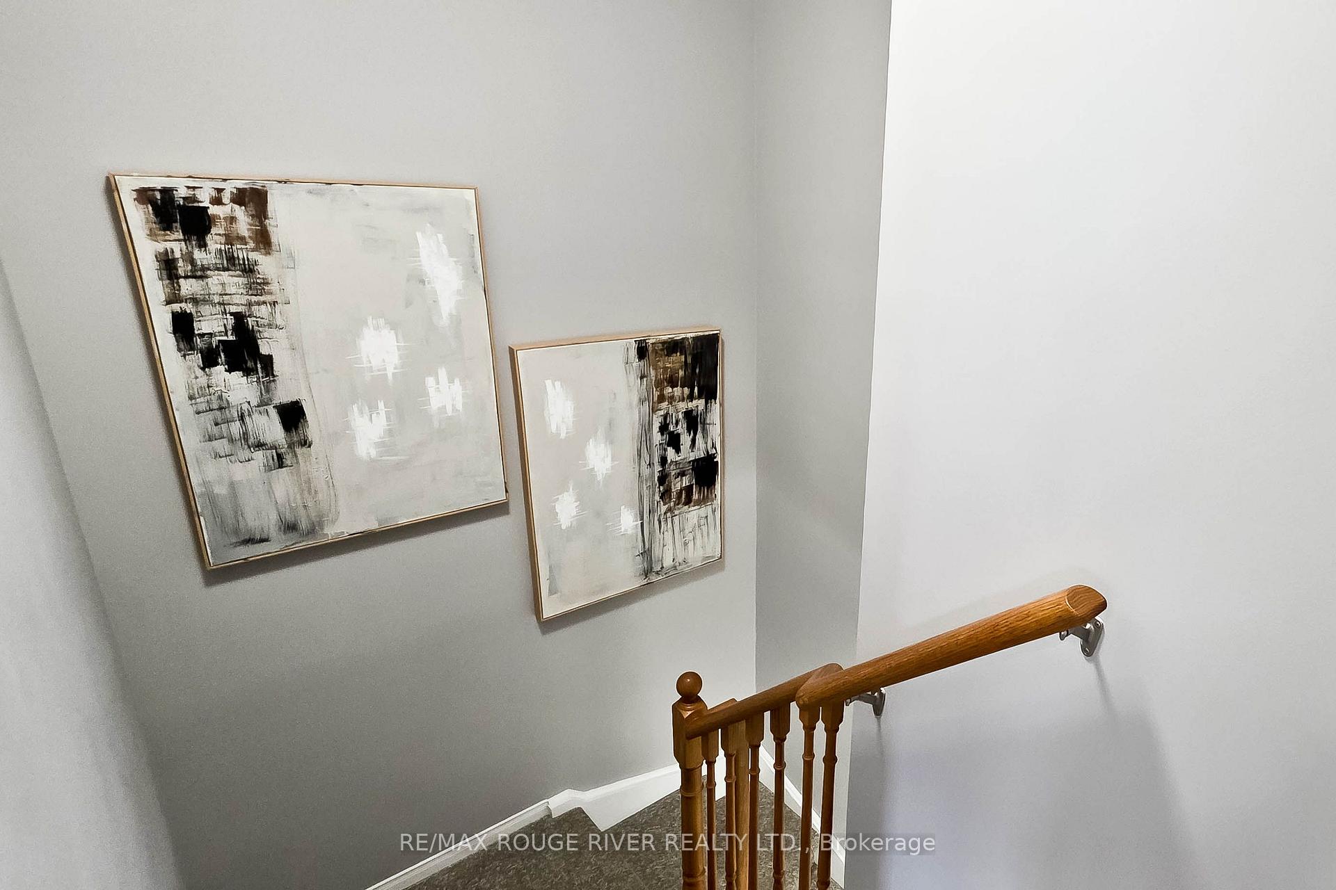 Photo 18 of 6 Knotty Pine Drive, Whitby, Williamsburg — HOMEH