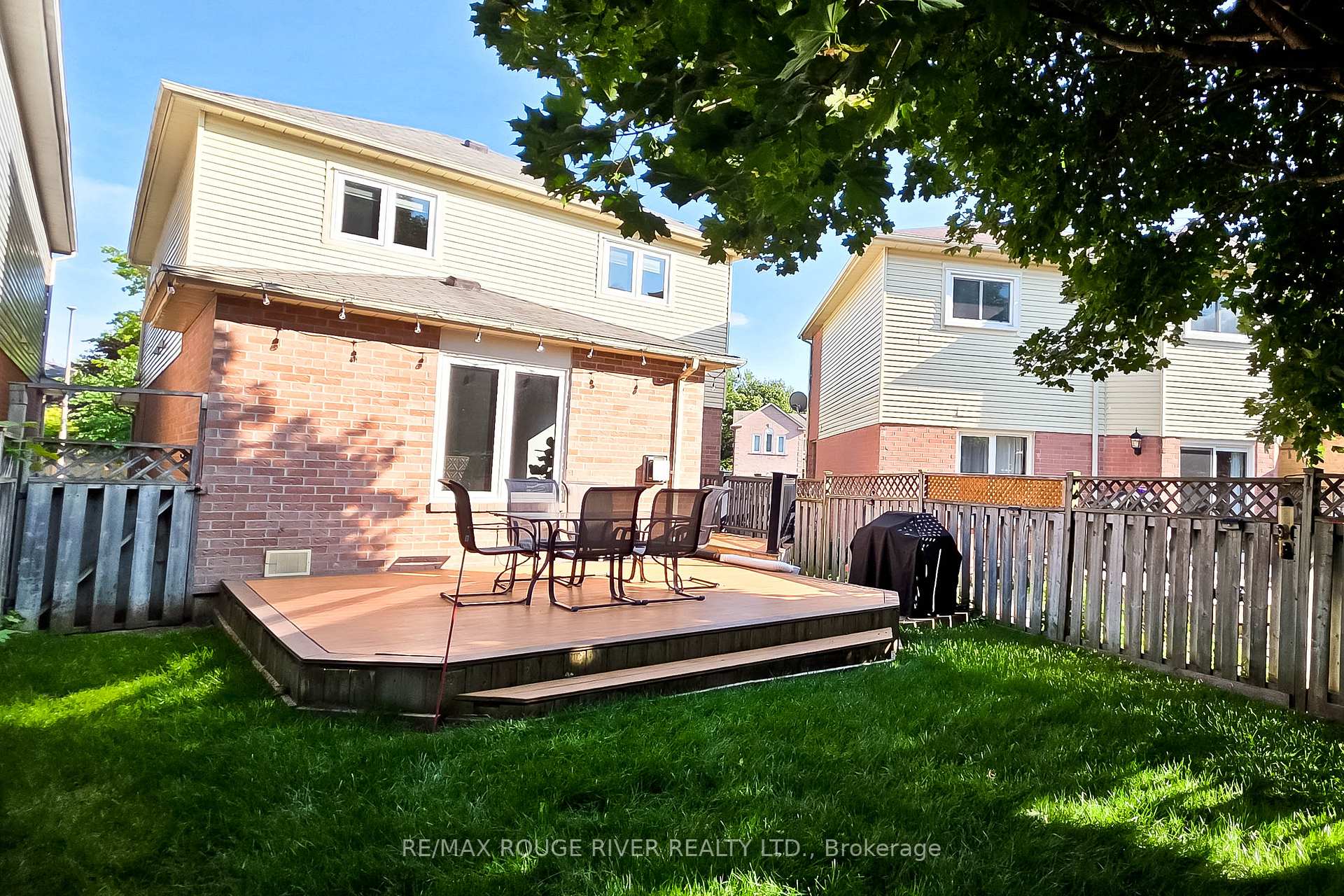Photo 23 of 6 Knotty Pine Drive, Whitby, Williamsburg — HOMEH