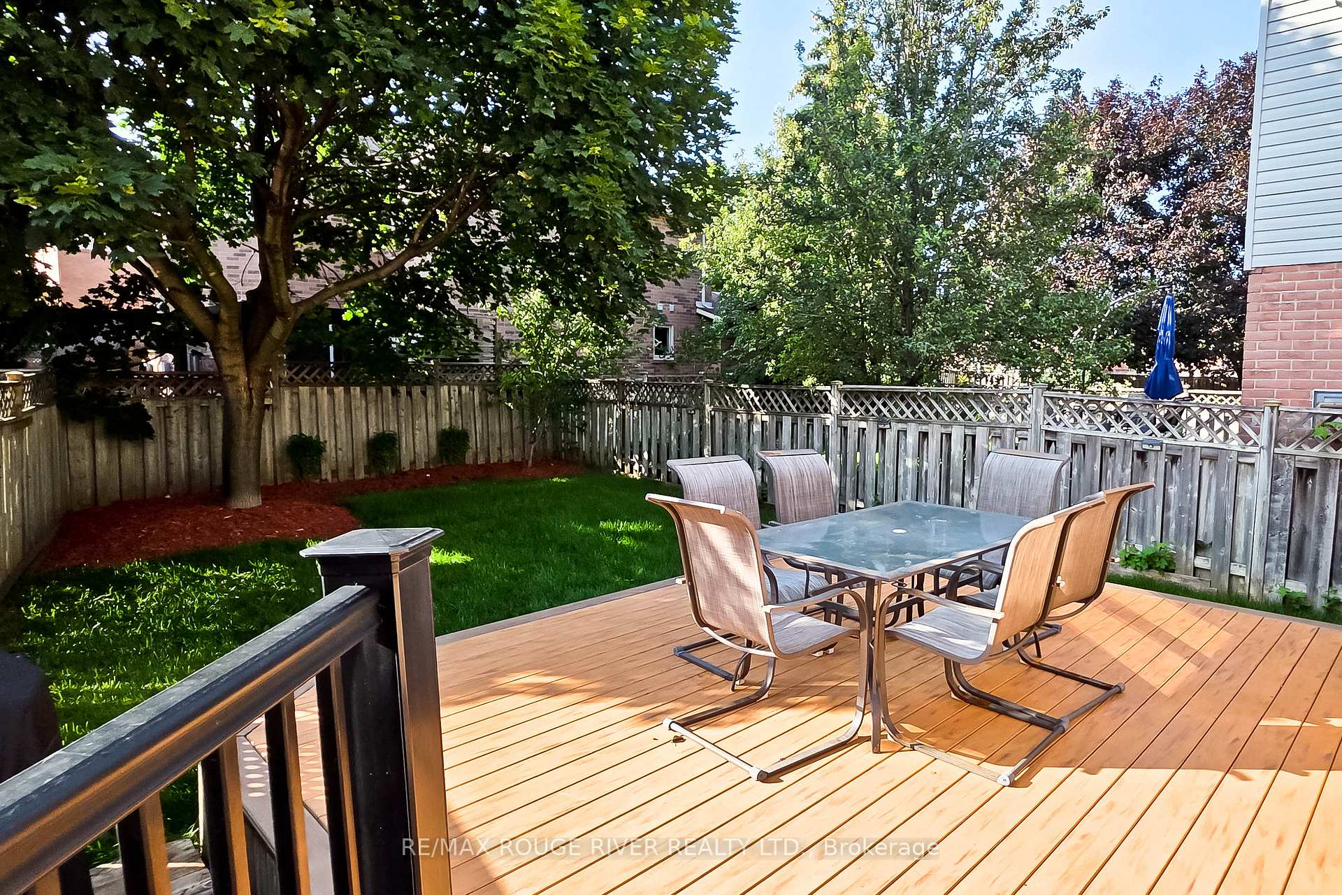 Photo 25 of 6 Knotty Pine Drive, Whitby, Williamsburg — HOMEH
