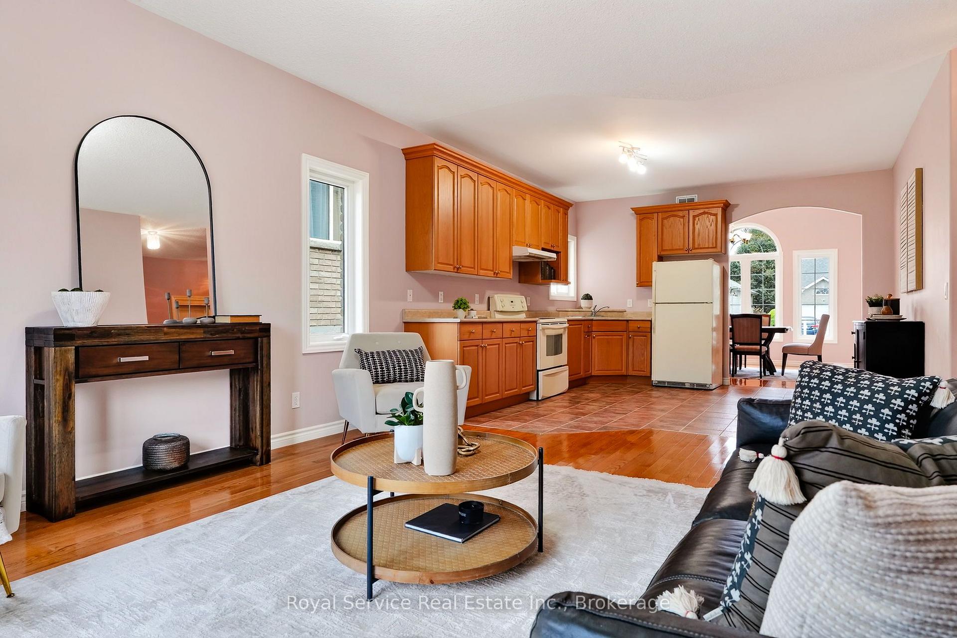 Photo 16 of 38 Finch Drive, Belleville, Belleville Ward — HOMEH
