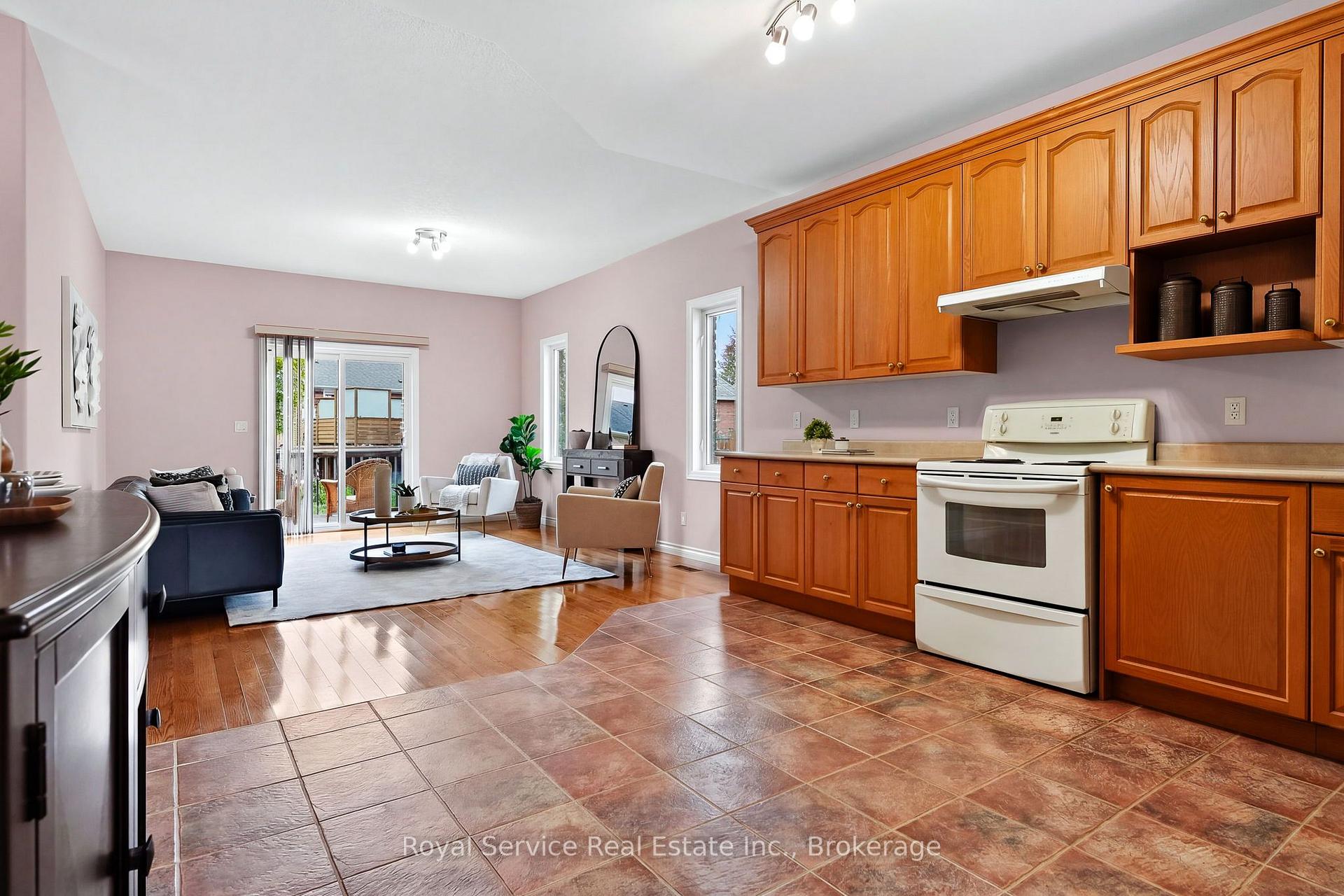 Photo 18 of 38 Finch Drive, Belleville, Belleville Ward — HOMEH