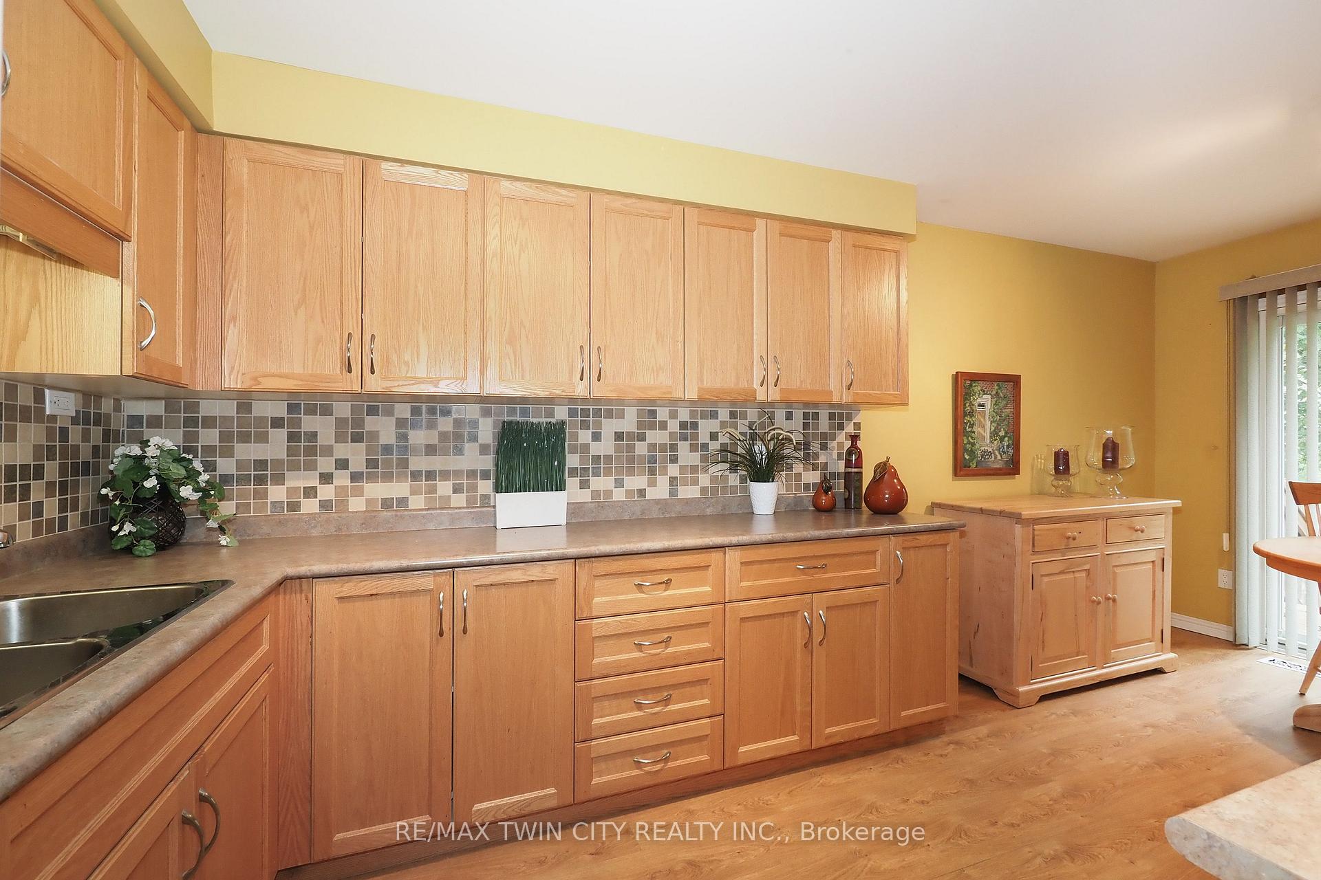 Photo 18 of Unit 34, 375 Holiday Inn Drive, Cambridge, Grow Community Centre — HOMEH