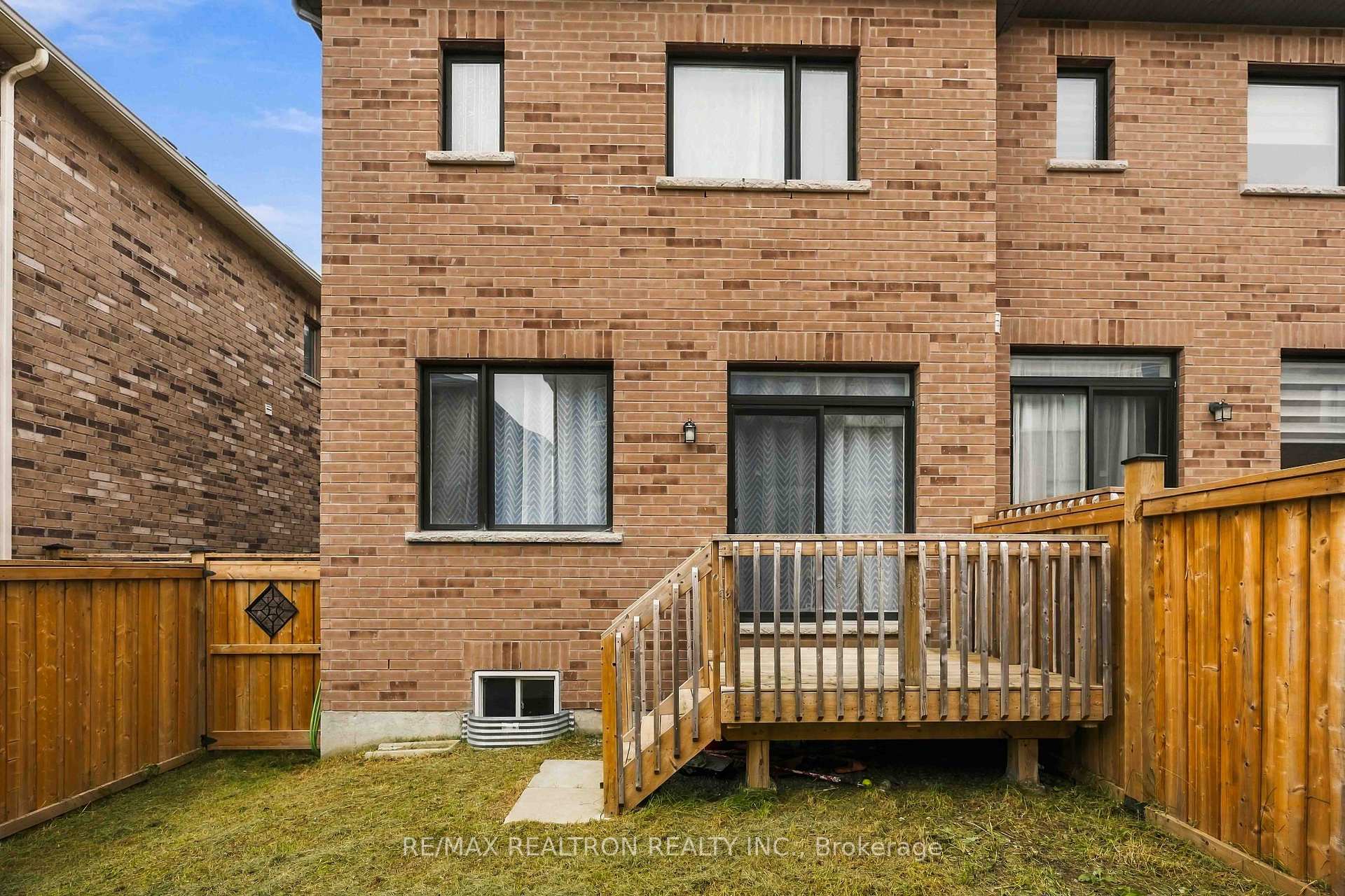 Photo 31 of 1160 Drawstring Lane, Pickering, Rural Pickering — HOMEH