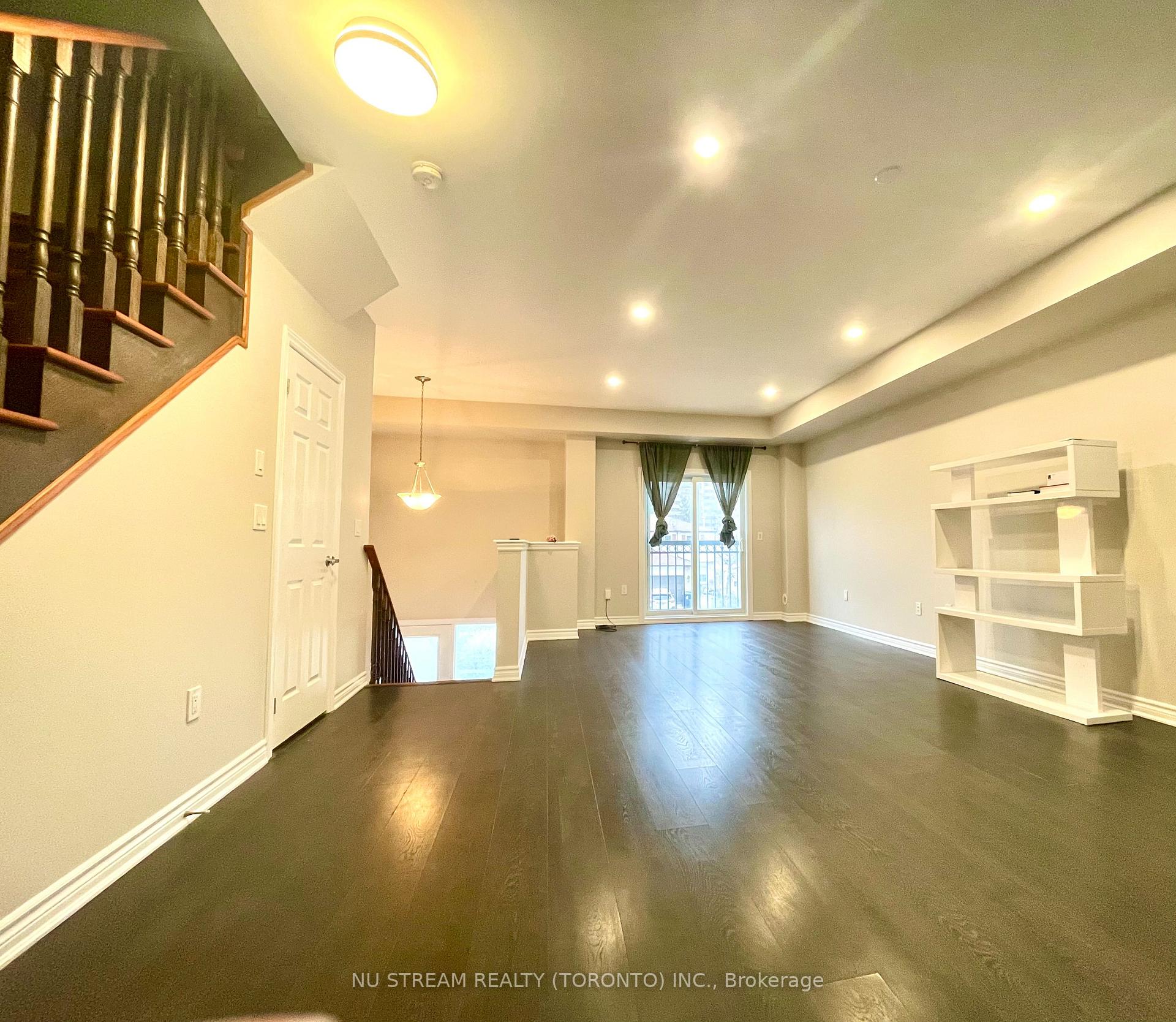 Photo 3 of 67 Antibes Drive, North York, Westminster-Branson — HOMEH