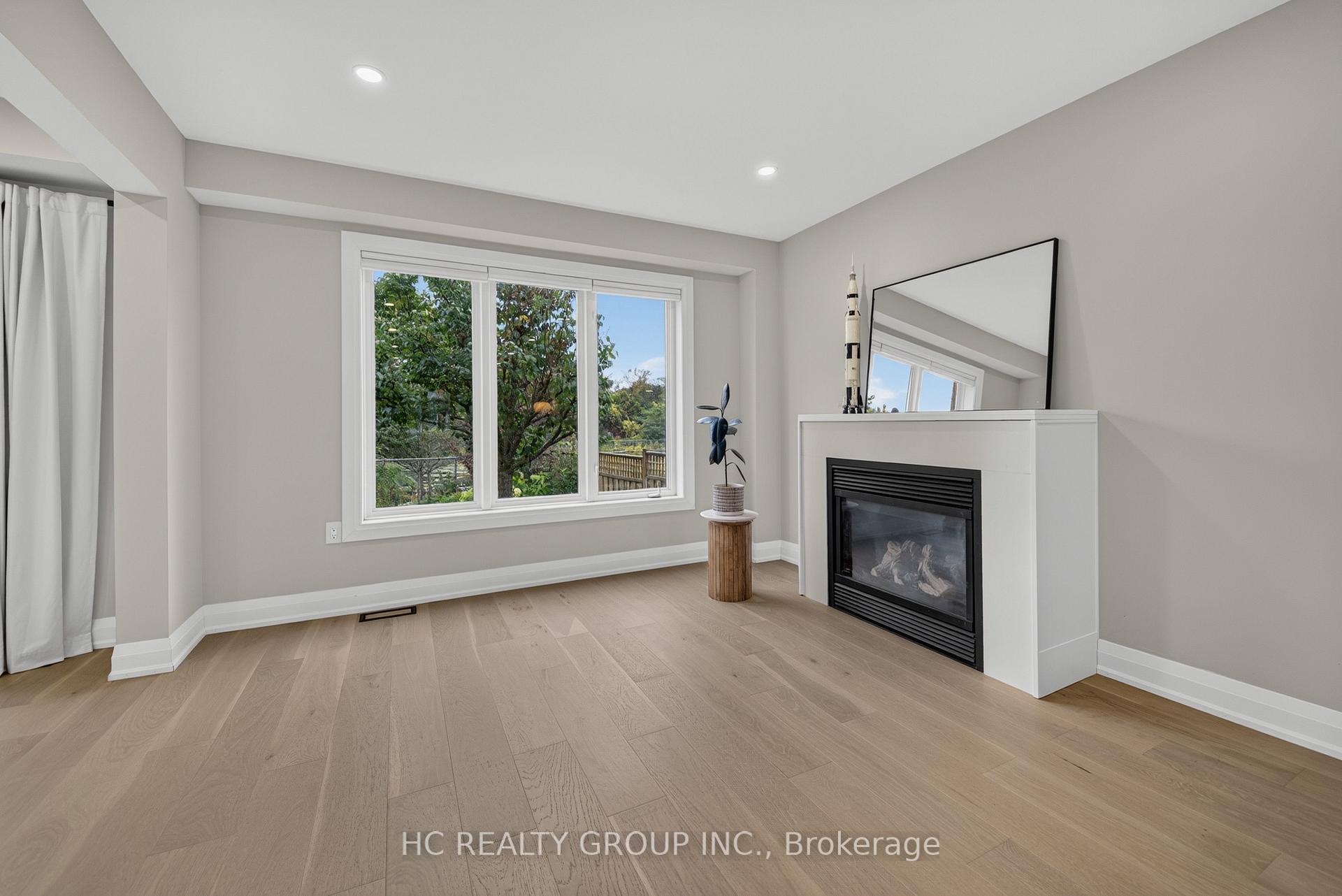 Photo 11 of 26 Country Lane, Barrie, Painswick South — HOMEH