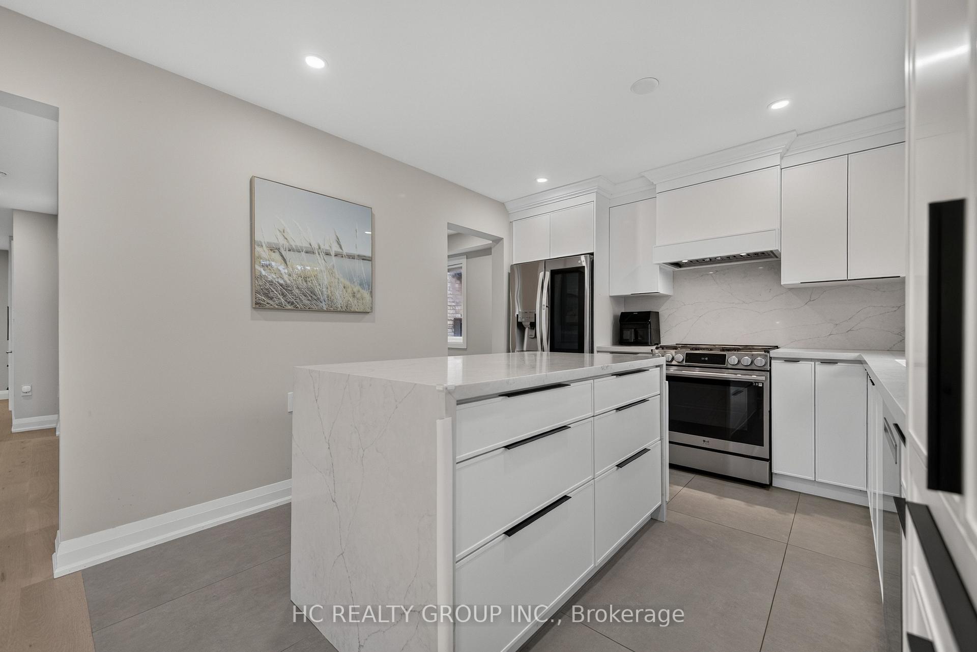 Photo 15 of 26 Country Lane, Barrie, Painswick South — HOMEH