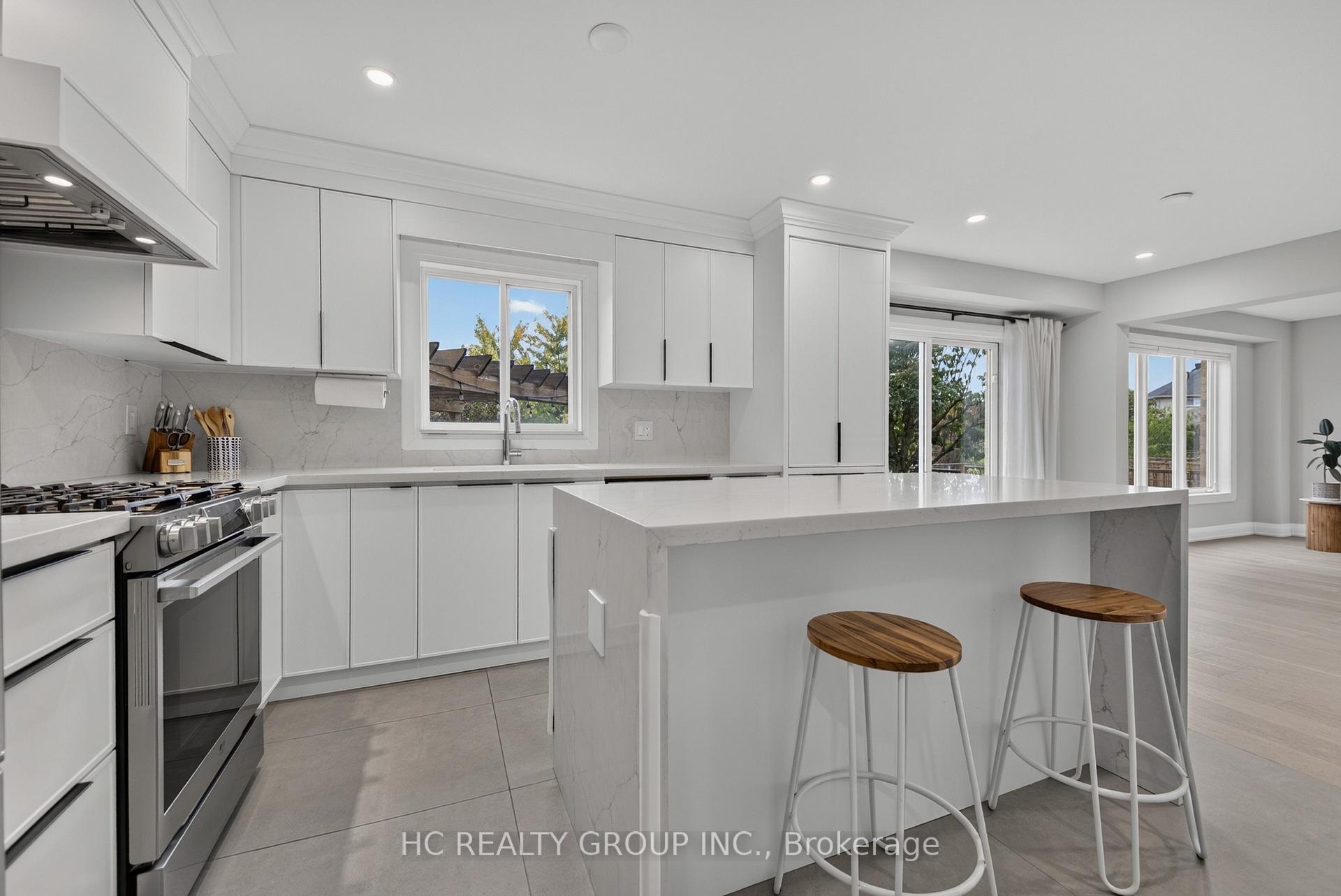 Photo 19 of 26 Country Lane, Barrie, Painswick South — HOMEH