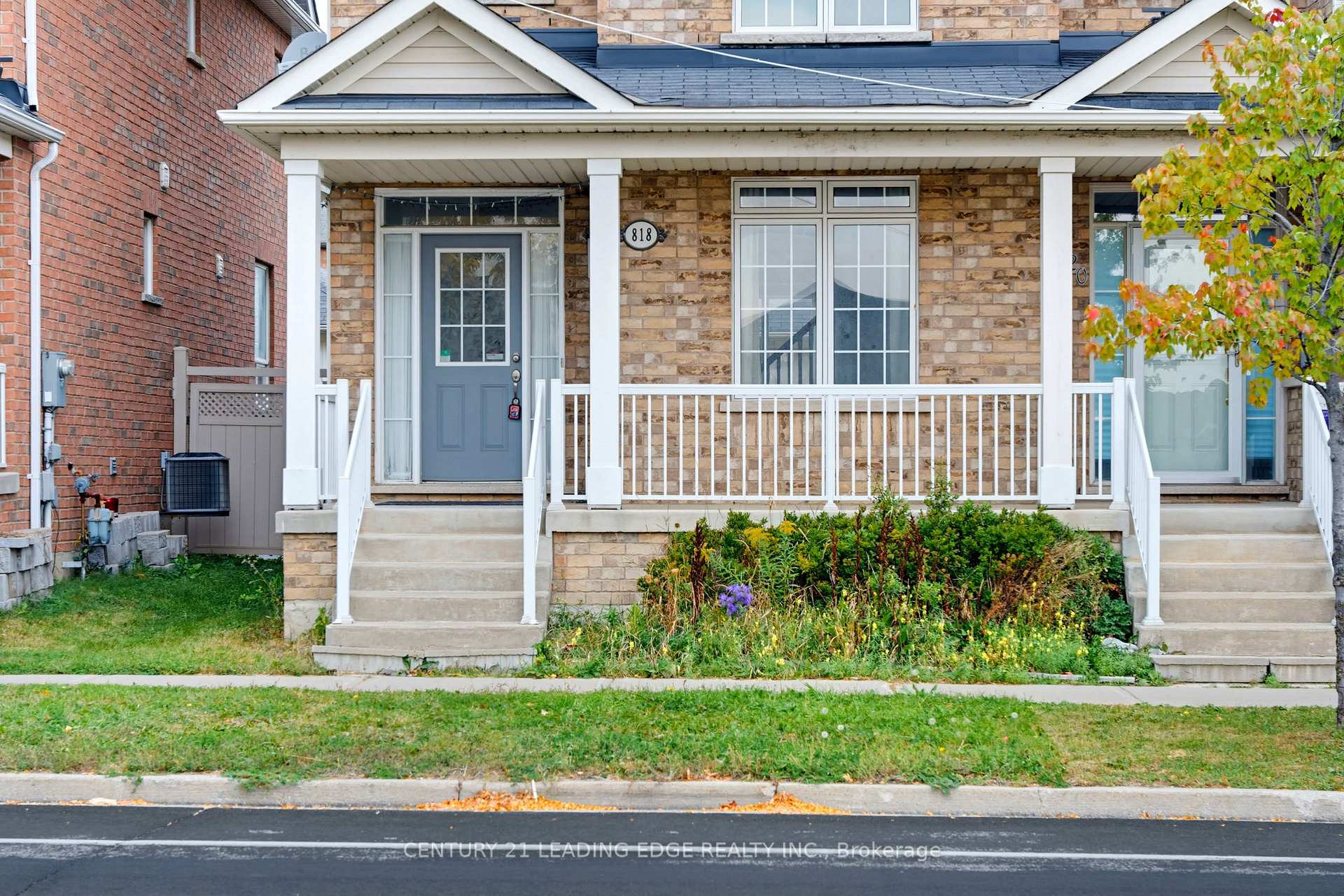 Photo 2 of 818 Castlemore Avenue, Markham, Wismer — HOMEH