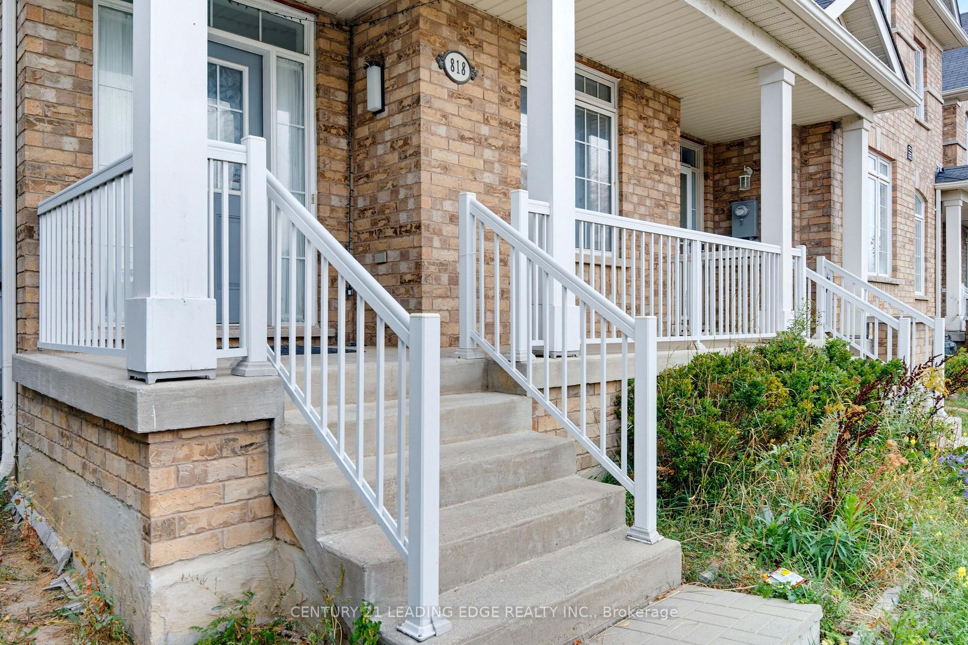 Photo 3 of 818 Castlemore Avenue, Markham, Wismer — HOMEH