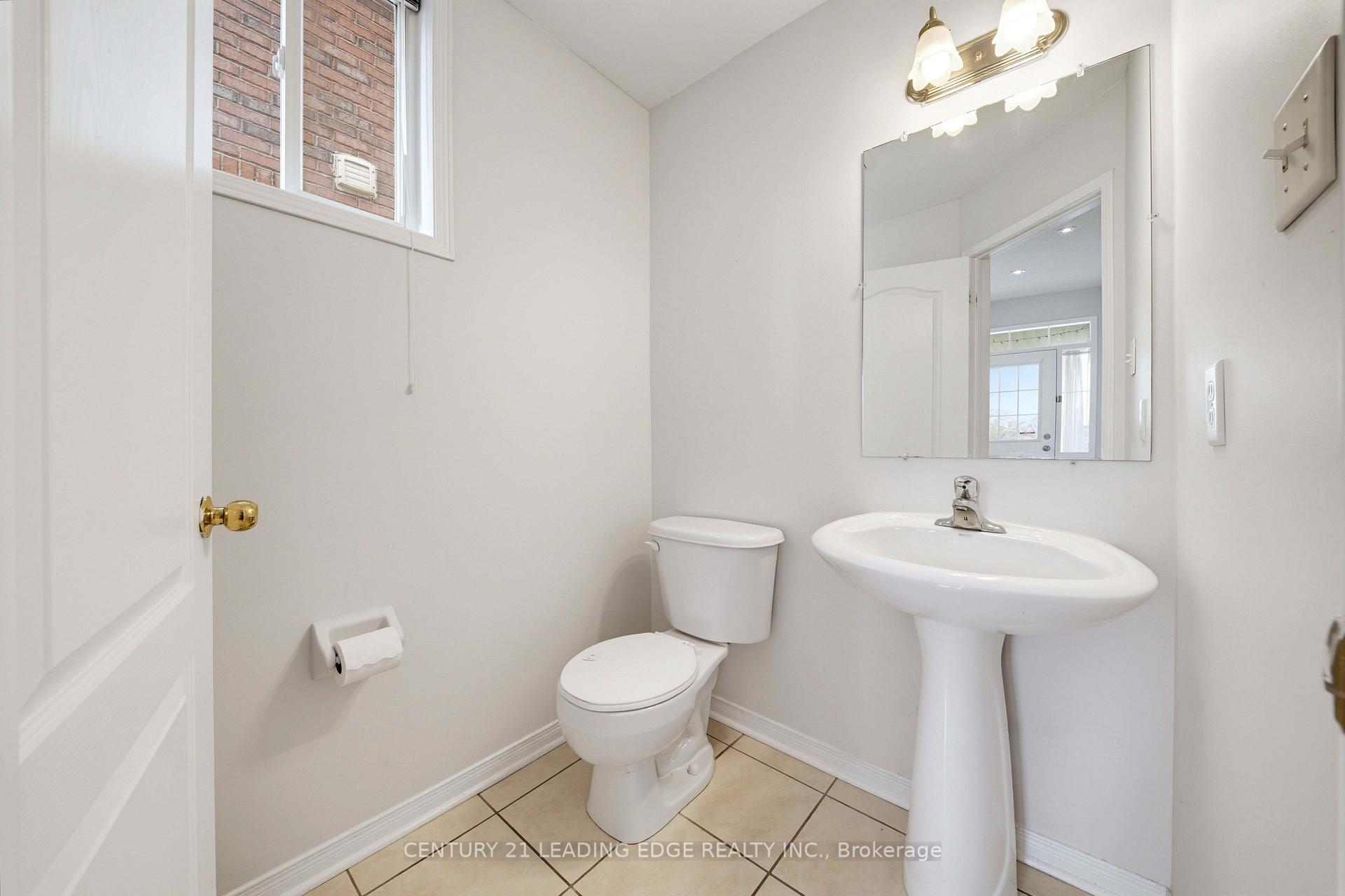 Photo 11 of 818 Castlemore Avenue, Markham, Wismer — HOMEH