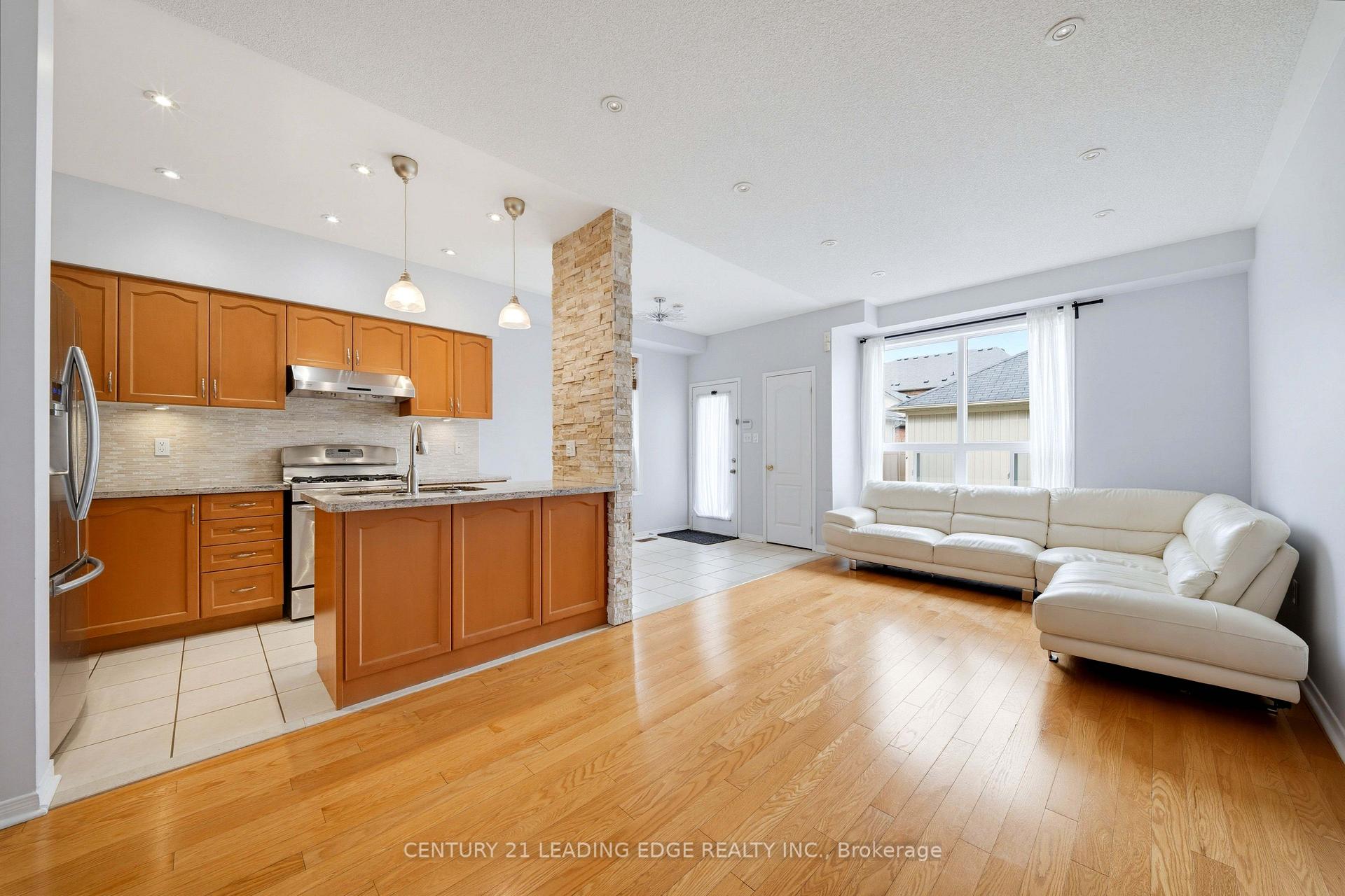 Photo 17 of 818 Castlemore Avenue, Markham, Wismer — HOMEH