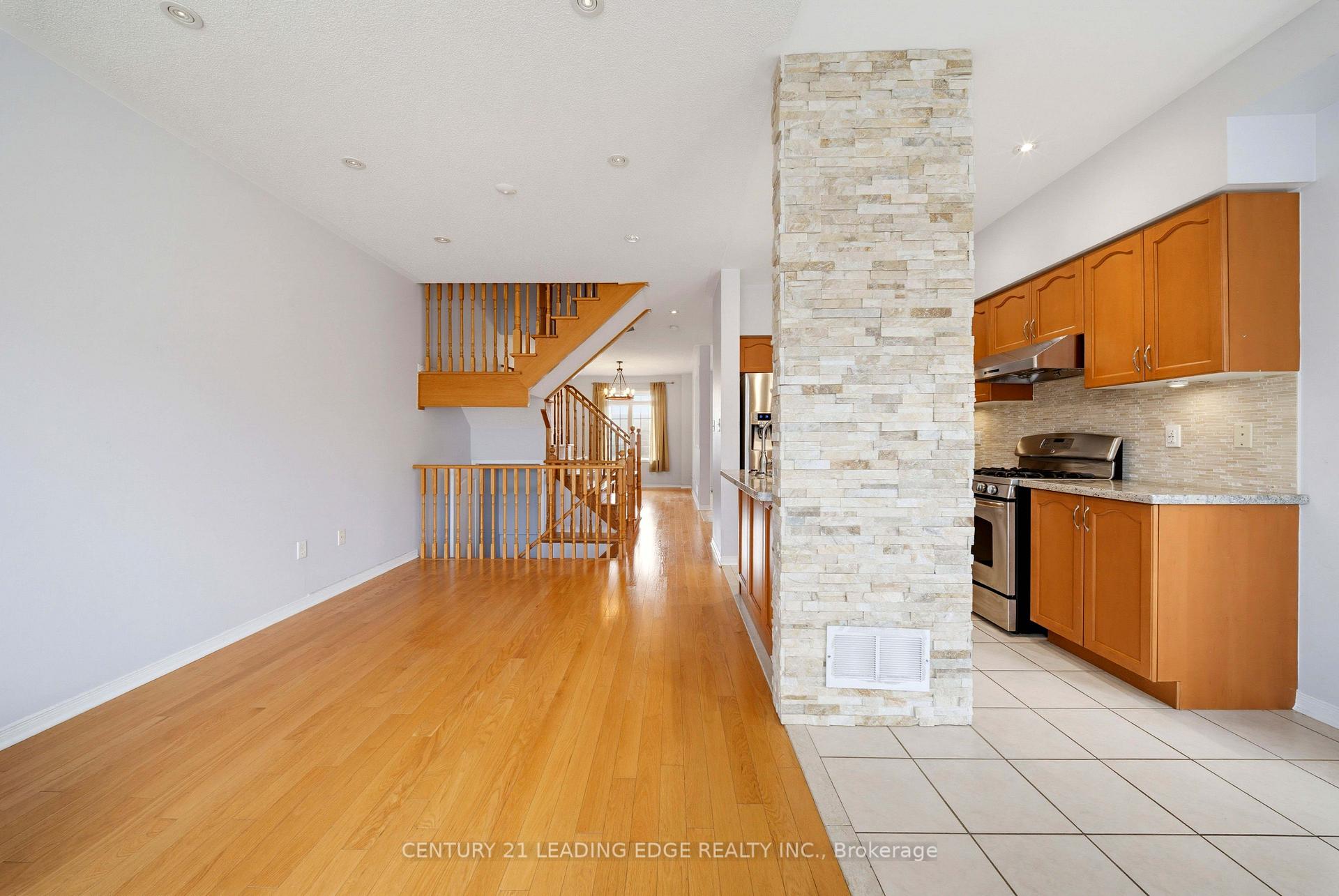 Photo 19 of 818 Castlemore Avenue, Markham, Wismer — HOMEH