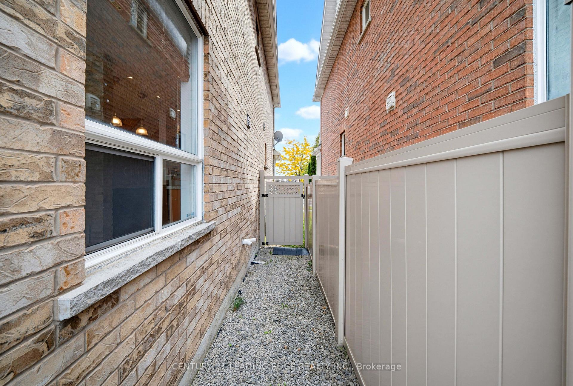 Photo 47 of 818 Castlemore Avenue, Markham, Wismer — HOMEH