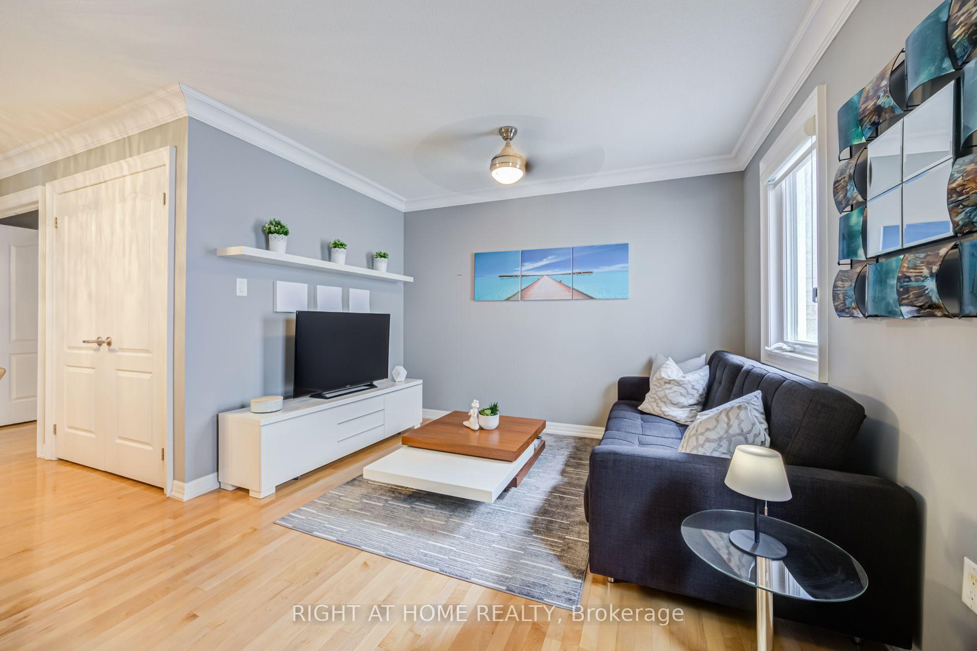 Photo 21 of 192 Robirwin Street, Whitchurch-Stouffville, Stouffville — HOMEH