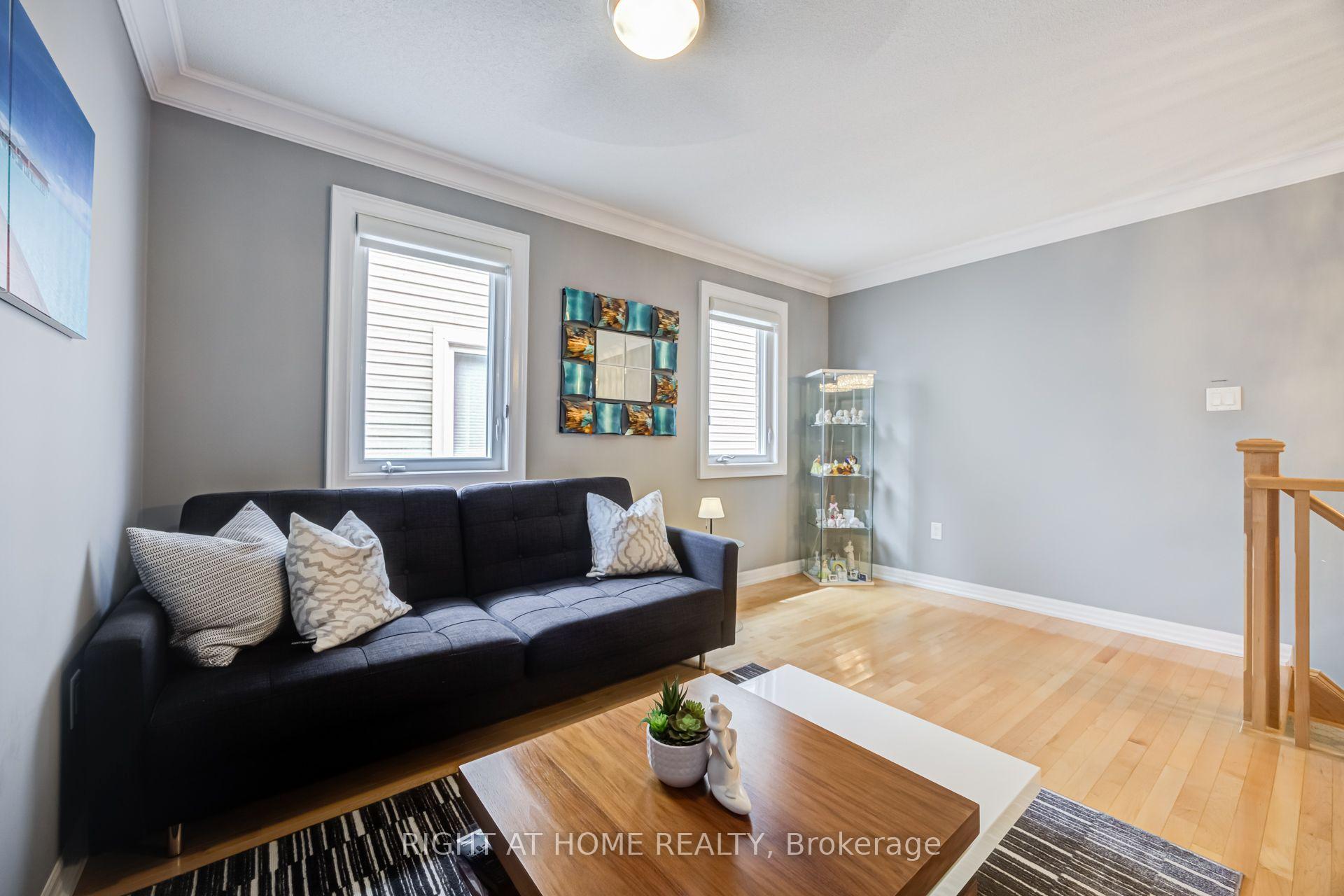 Photo 22 of 192 Robirwin Street, Whitchurch-Stouffville, Stouffville — HOMEH