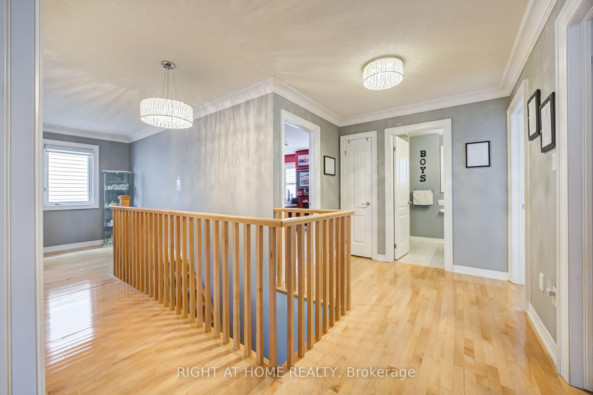 Photo 23 of 192 Robirwin Street, Whitchurch-Stouffville, Stouffville — HOMEH