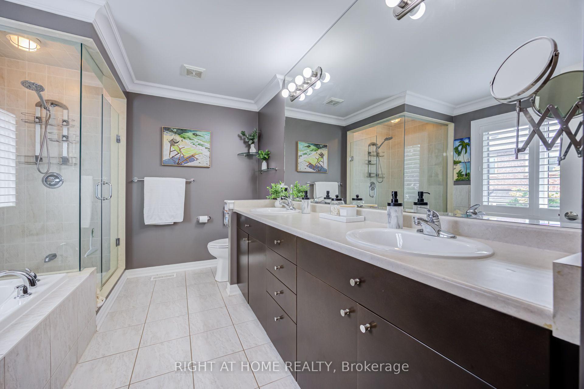 Photo 26 of 192 Robirwin Street, Whitchurch-Stouffville, Stouffville — HOMEH