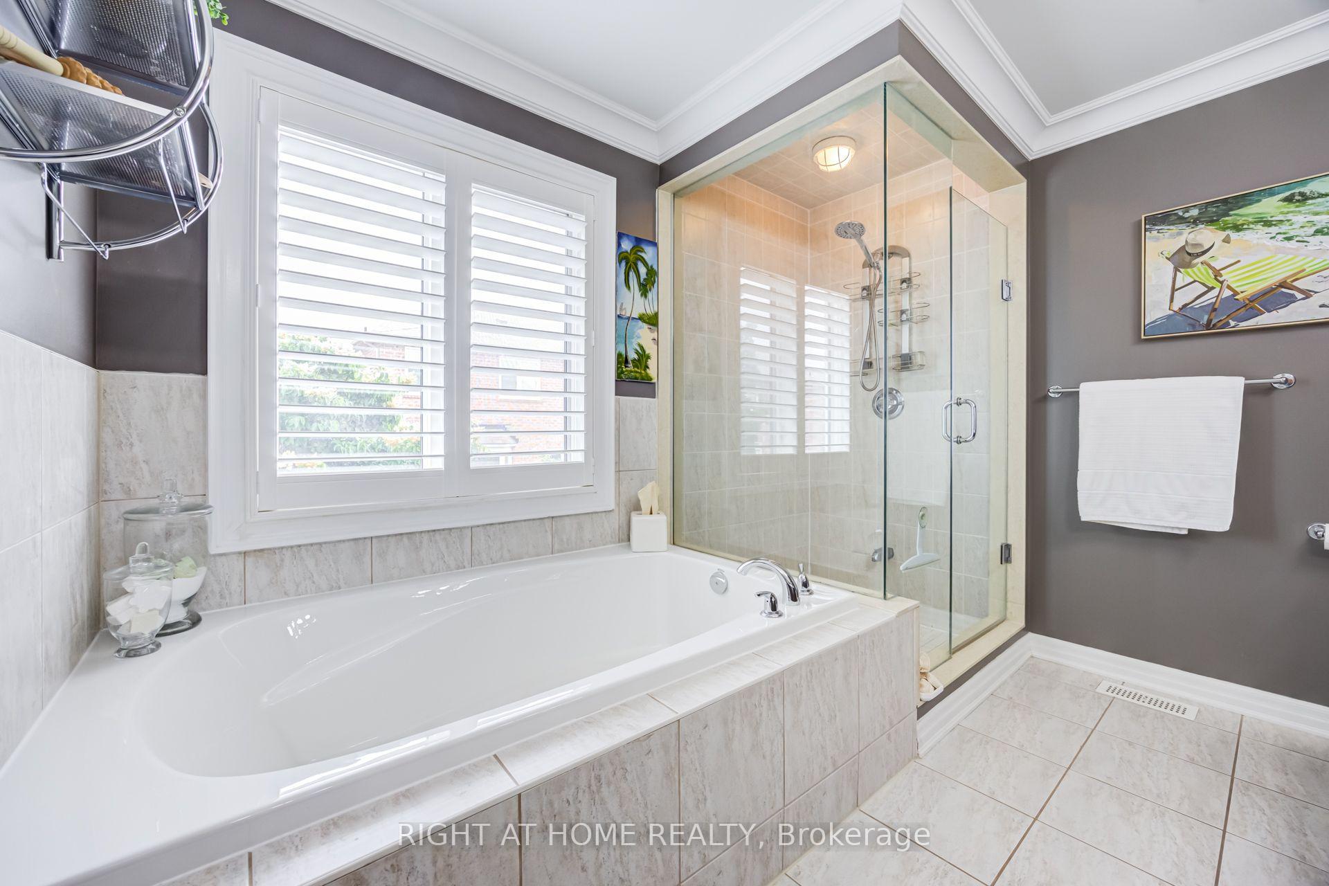 Photo 27 of 192 Robirwin Street, Whitchurch-Stouffville, Stouffville — HOMEH