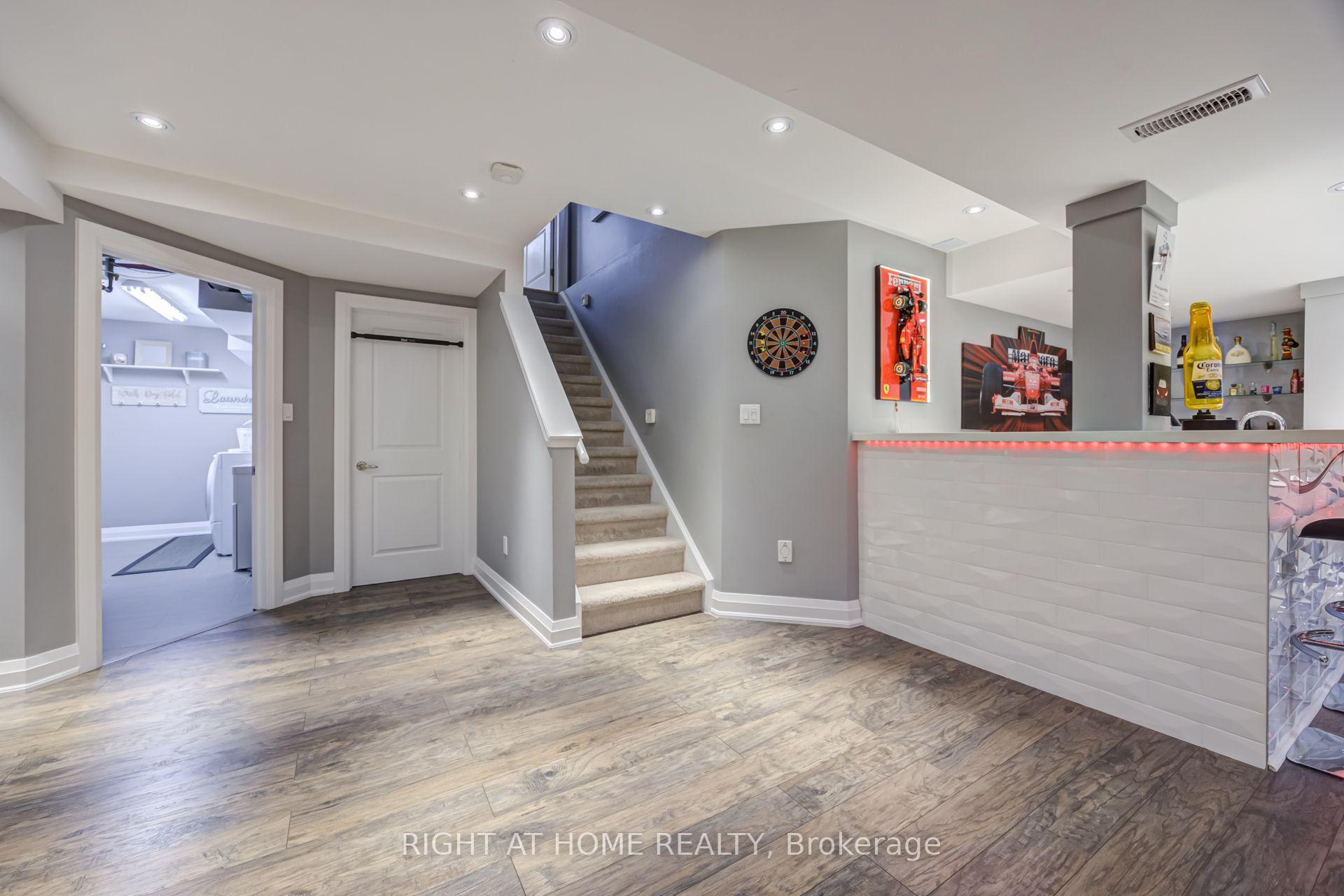 Photo 32 of 192 Robirwin Street, Whitchurch-Stouffville, Stouffville — HOMEH