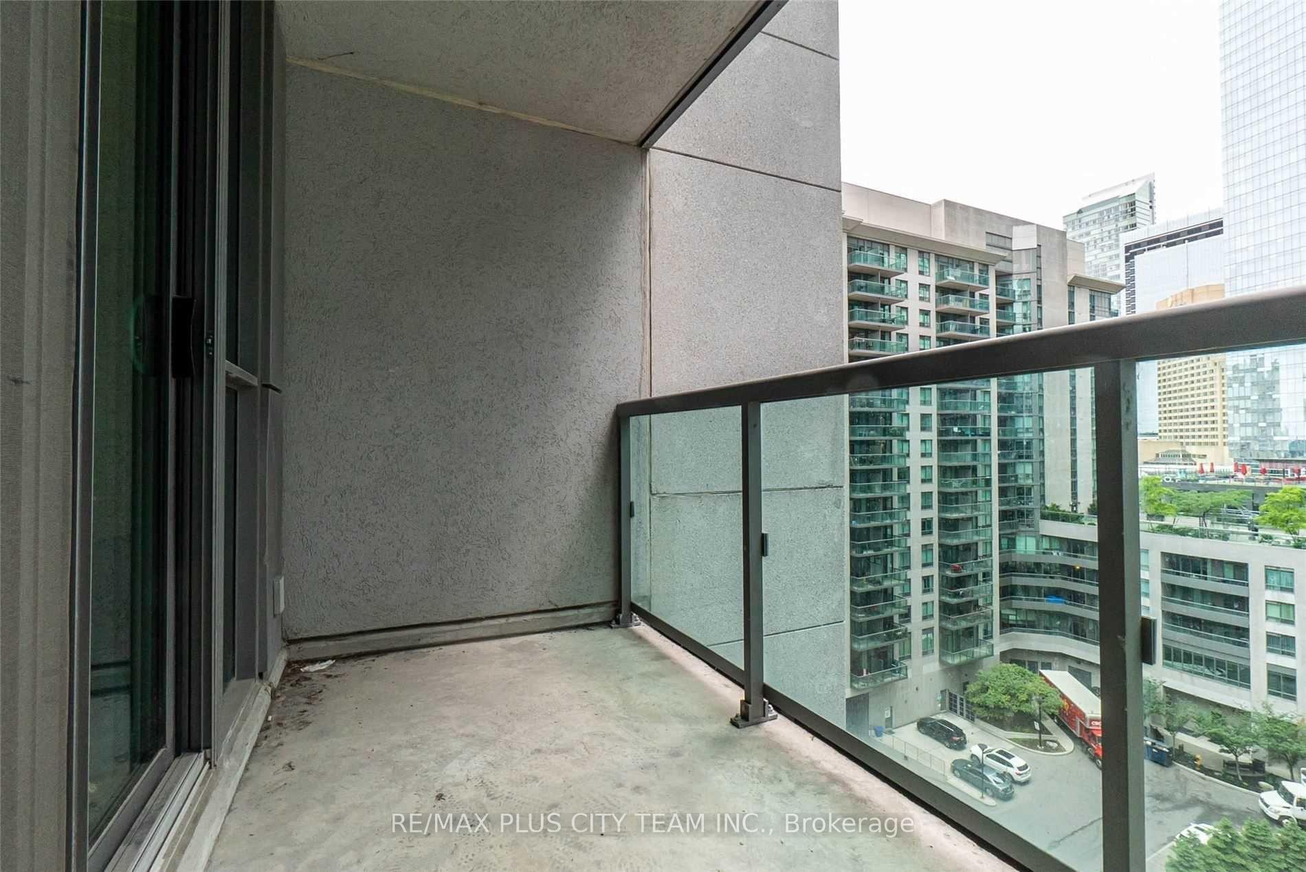 Photo 22 of Unit 1103, 19 Grand Trunk Crescent, Toronto, Waterfront Communities — HOMEH