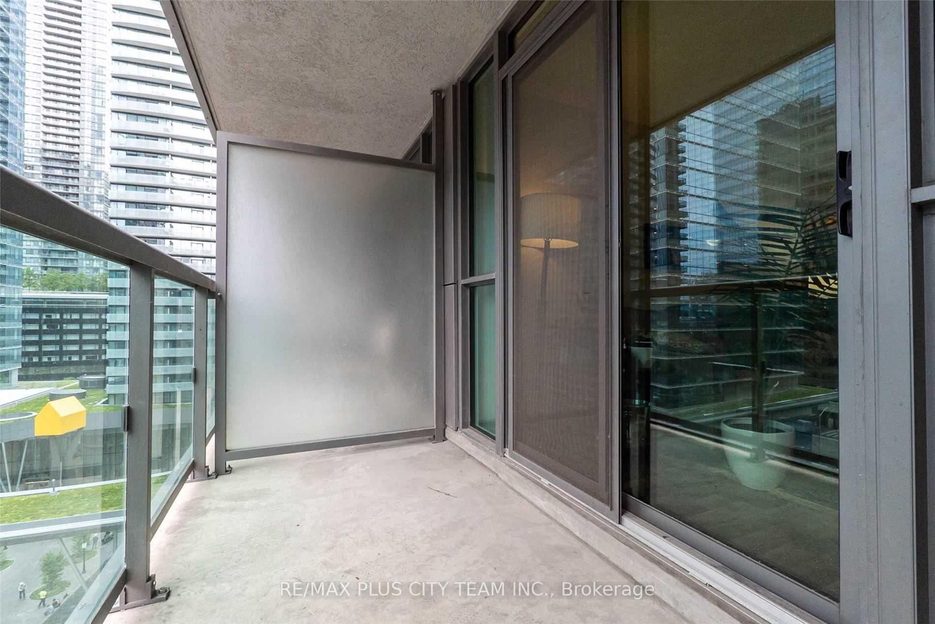 Photo 23 of Unit 1103, 19 Grand Trunk Crescent, Toronto, Waterfront Communities — HOMEH