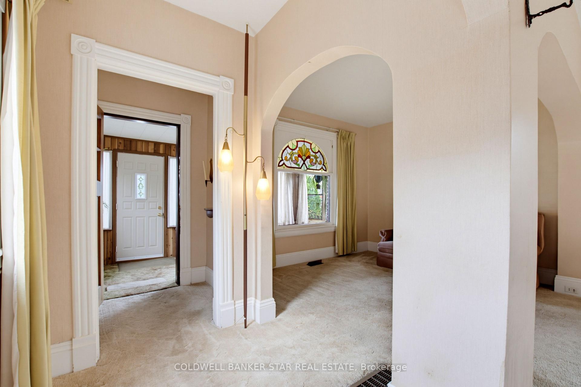 Photo 6 of 27 Fourth Avenue, St. Thomas — HOMEH