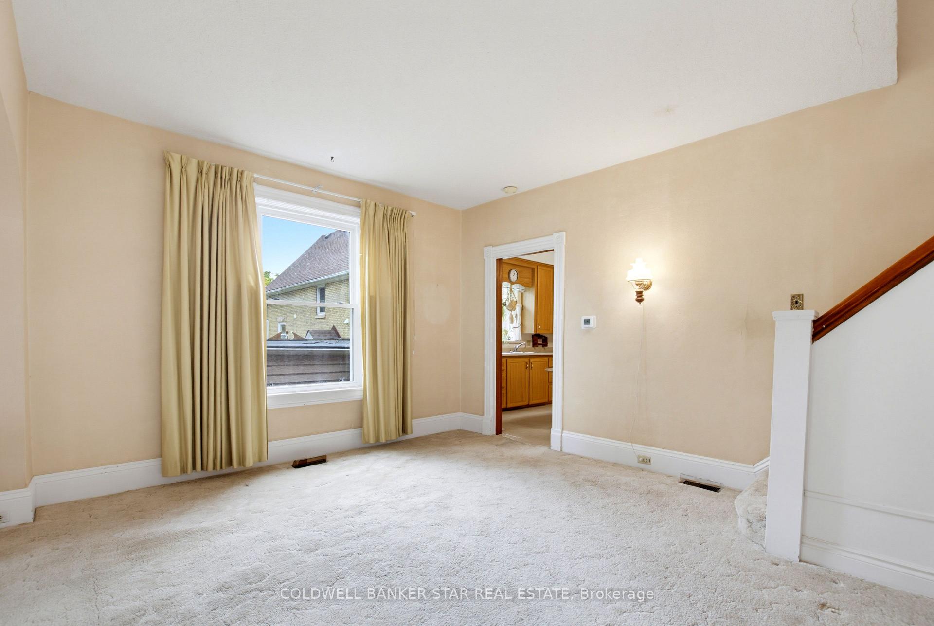 Photo 12 of 27 Fourth Avenue, St. Thomas — HOMEH