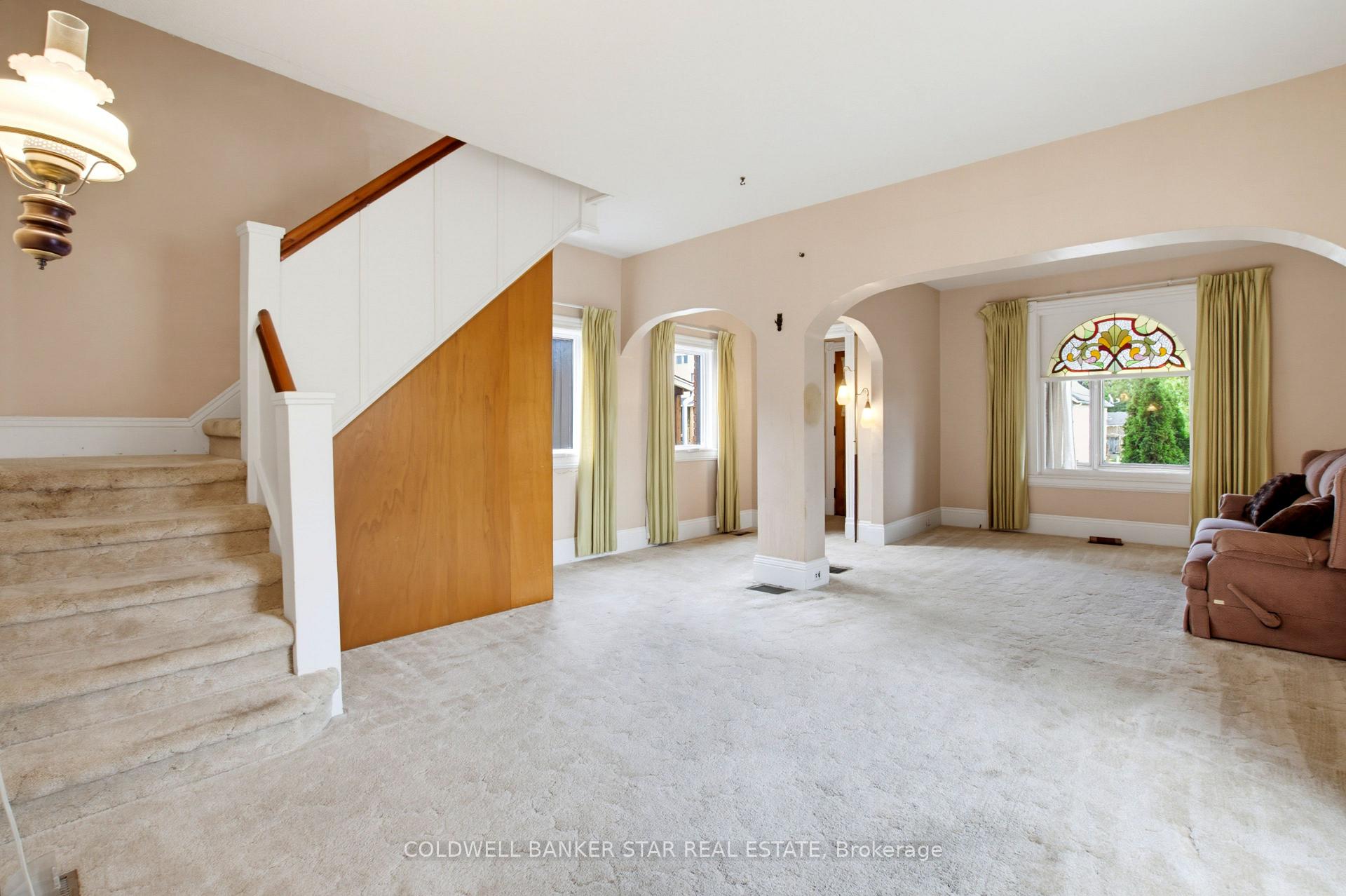 Photo 14 of 27 Fourth Avenue, St. Thomas — HOMEH