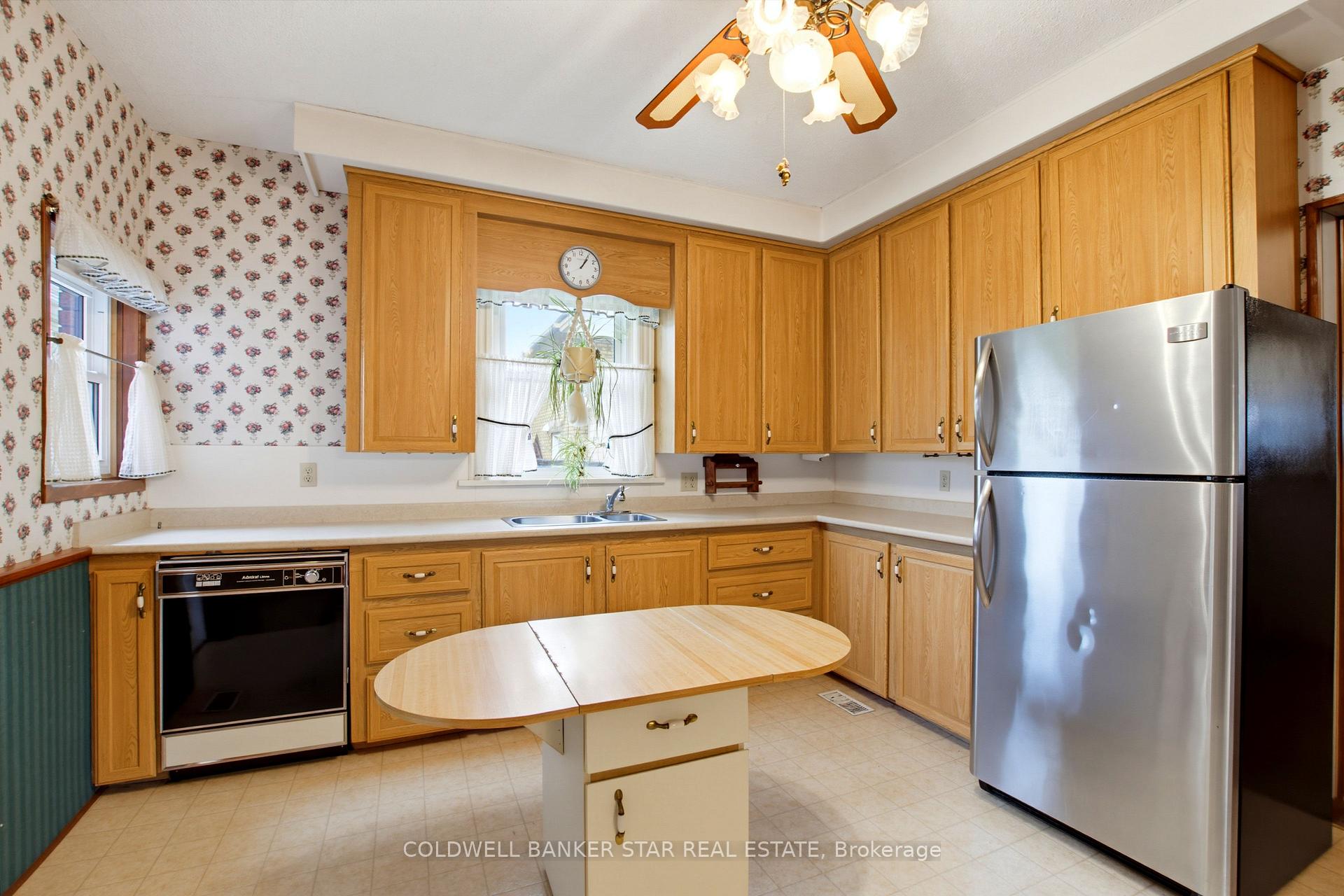 Photo 17 of 27 Fourth Avenue, St. Thomas — HOMEH