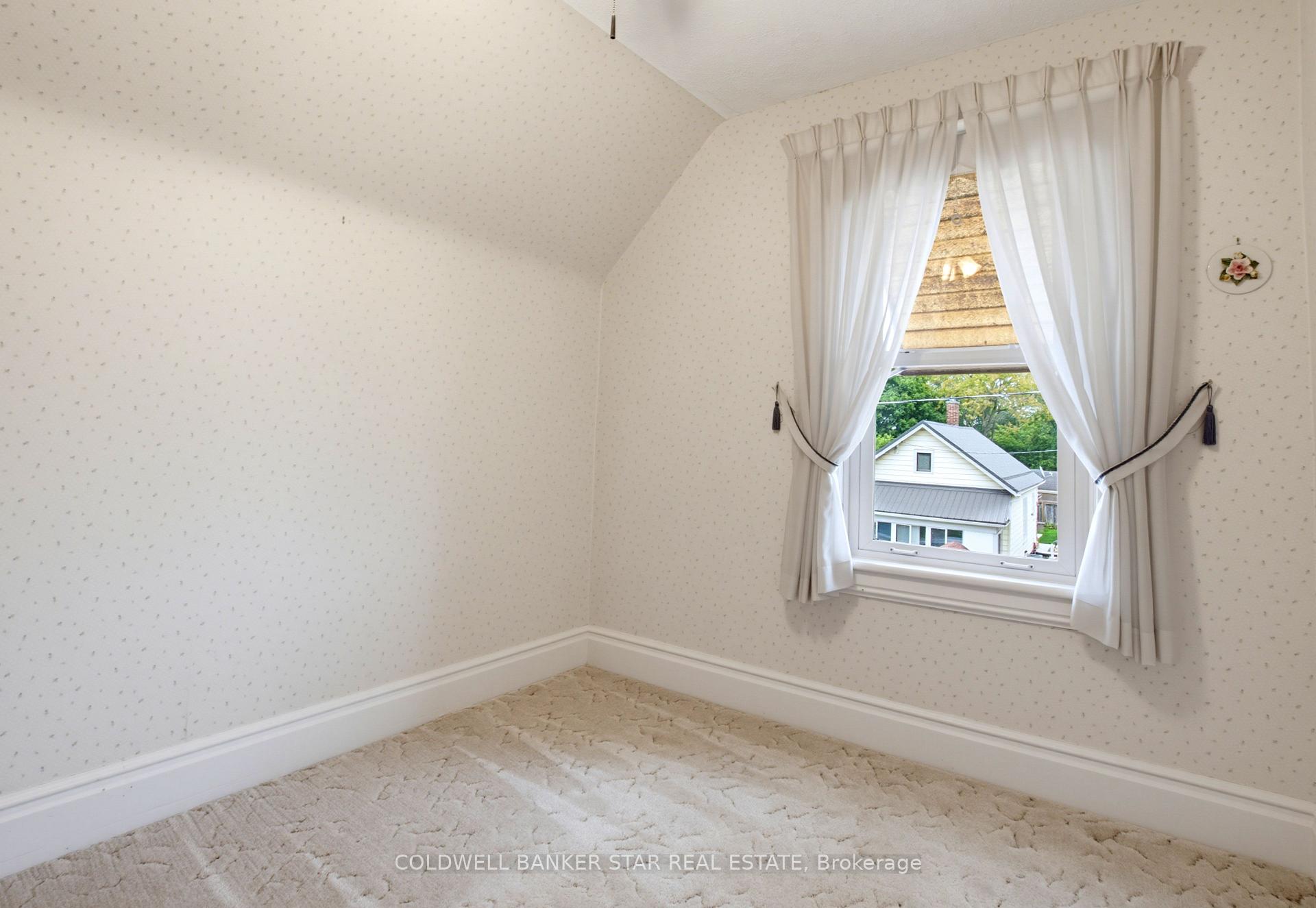 Photo 28 of 27 Fourth Avenue, St. Thomas — HOMEH